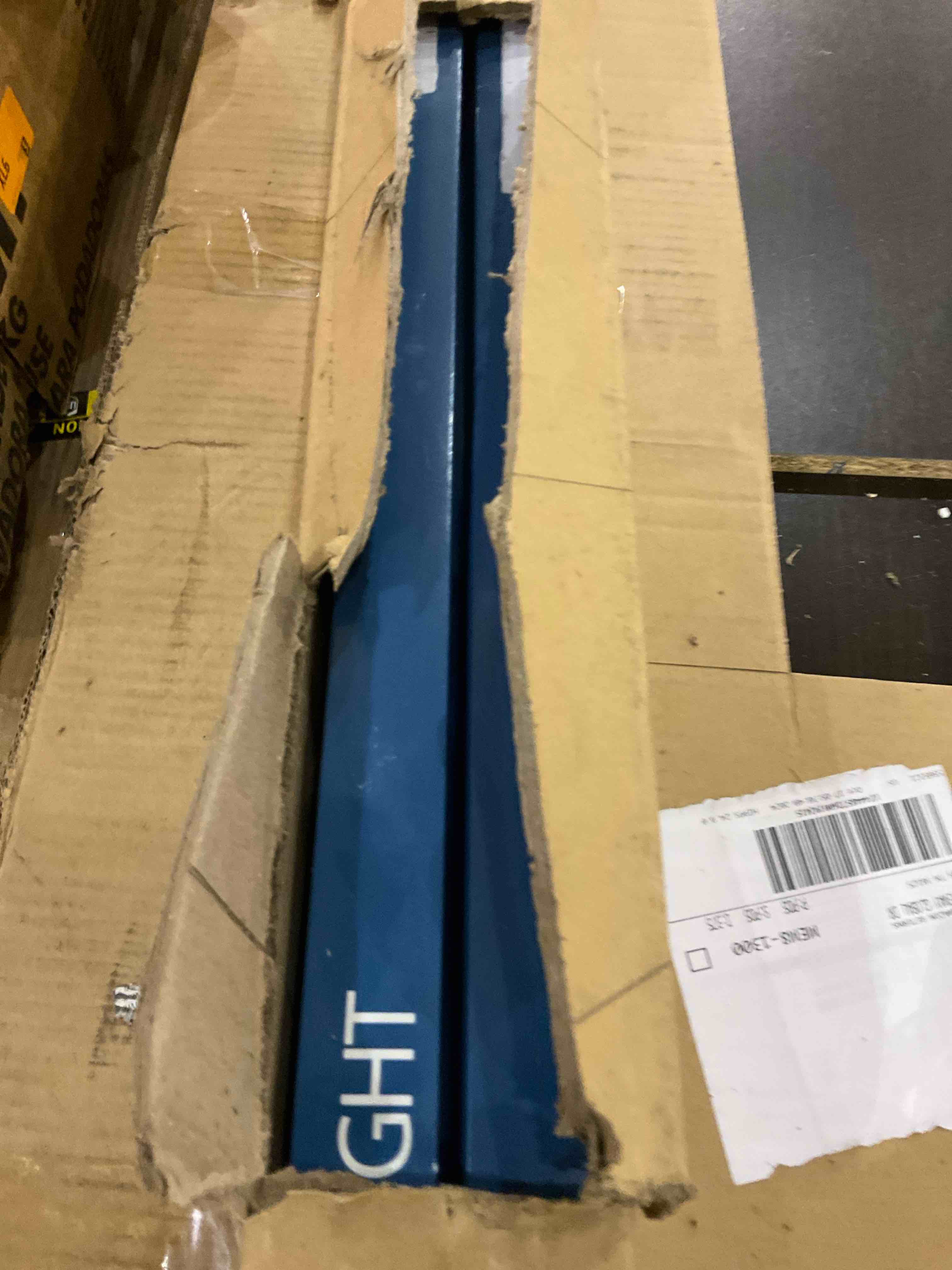 https://s3.amazonaws.com/lotting-images-prod/bidfta/TEA0269737_1730899655551.jpeg