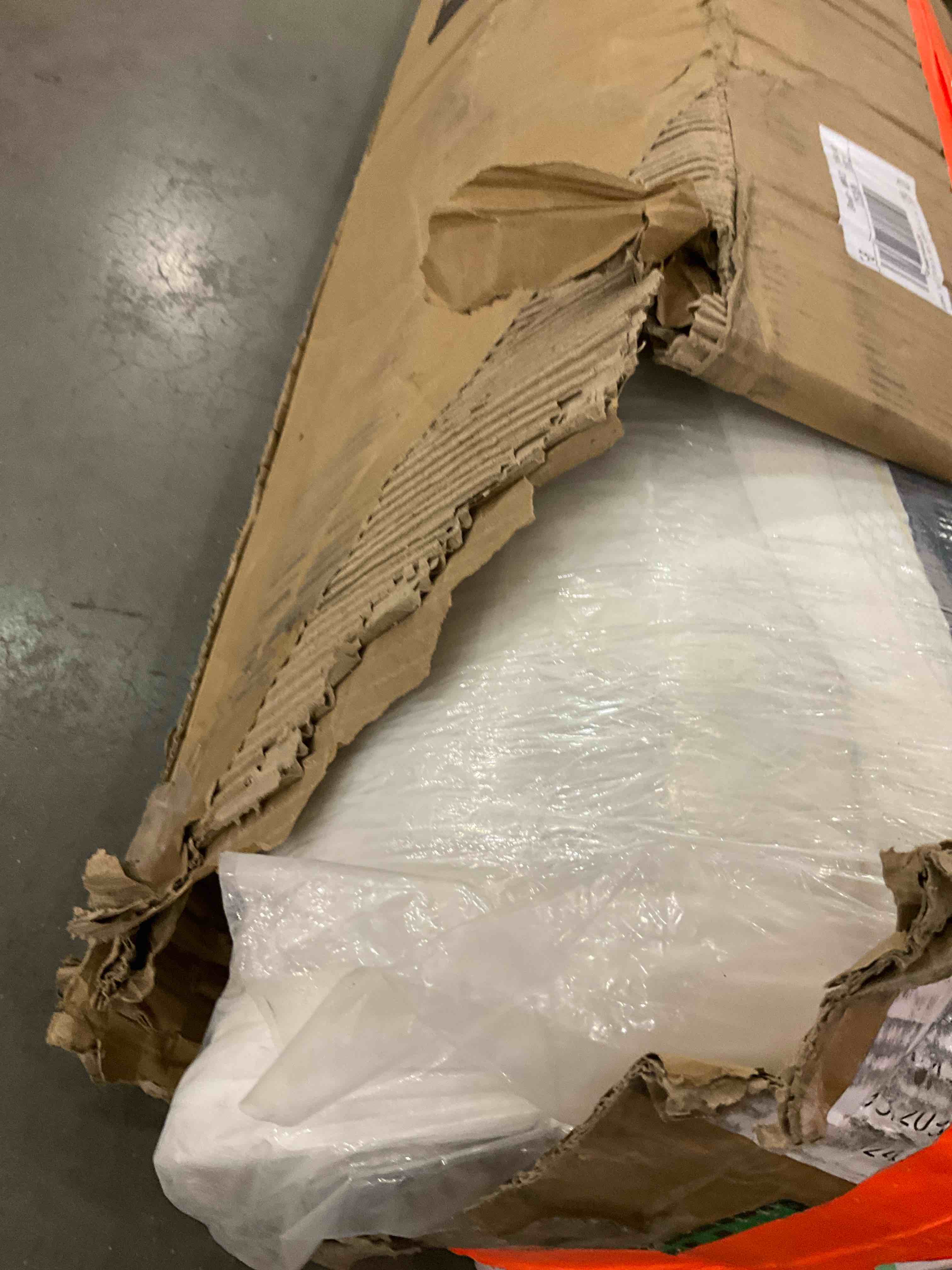 https://s3.amazonaws.com/lotting-images-prod/bidfta/TEA0269824_1730823253432.jpeg