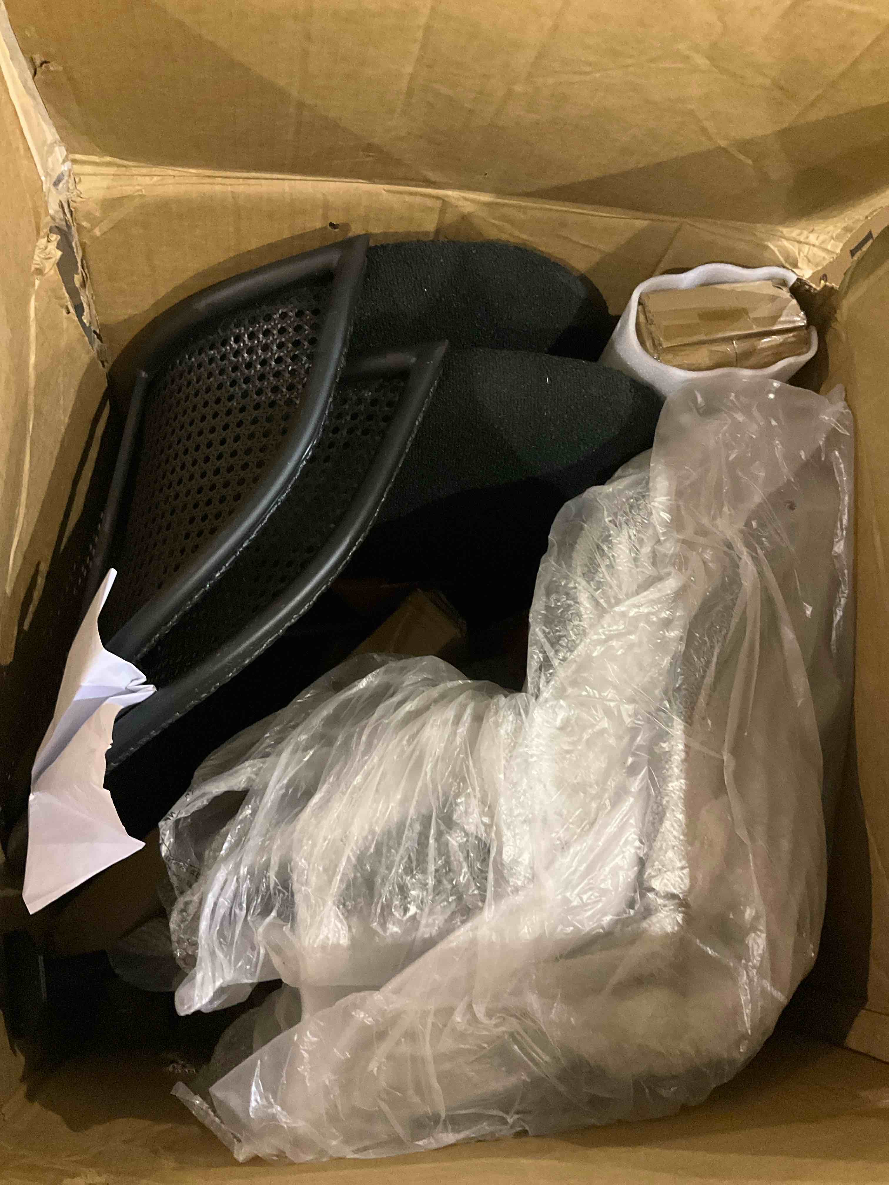 https://s3.amazonaws.com/lotting-images-prod/bidfta/TEA0270256_1737377534135.jpeg