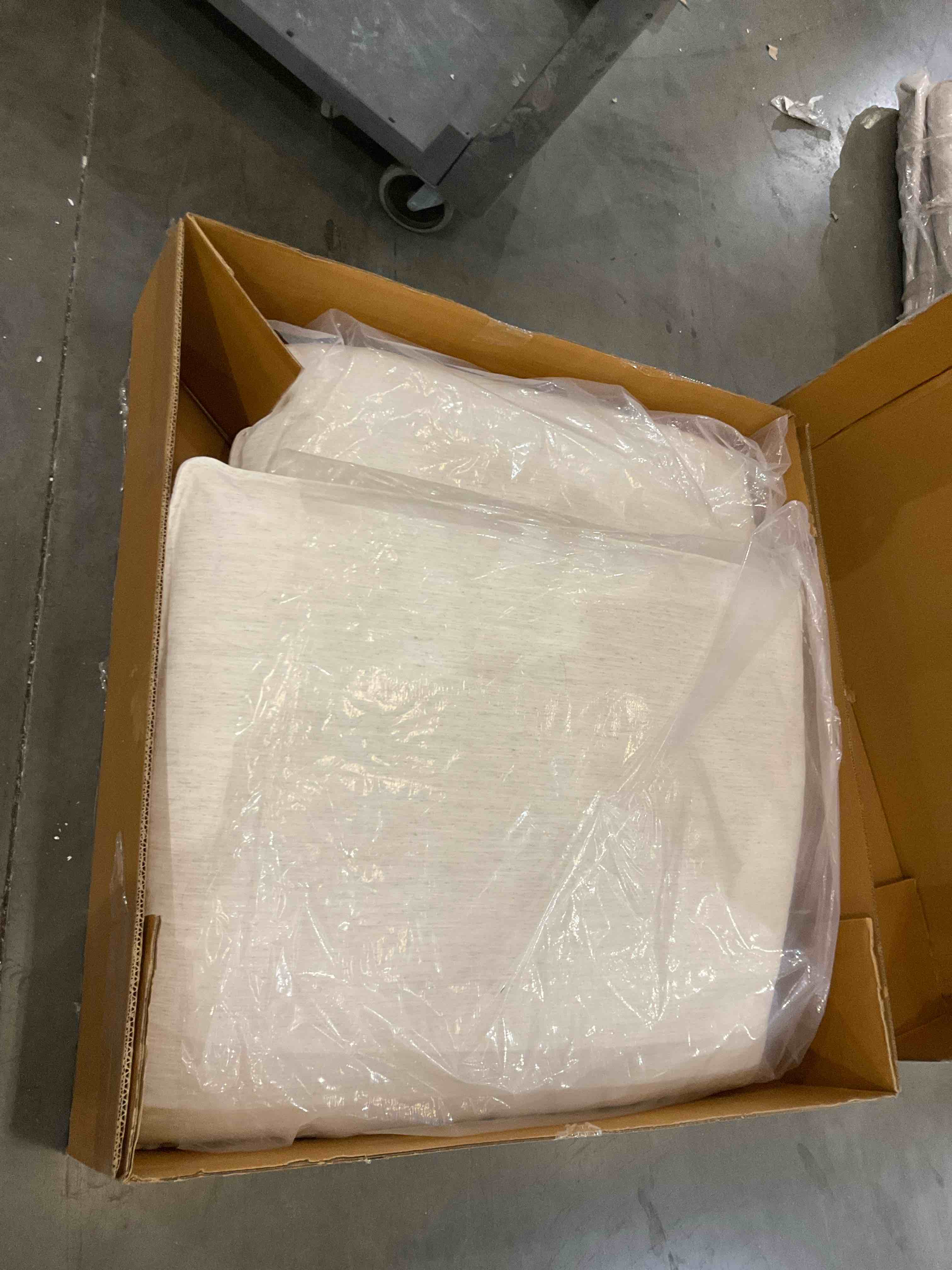 https://s3.amazonaws.com/lotting-images-prod/bidfta/TEA0270956_1736880074193.jpeg