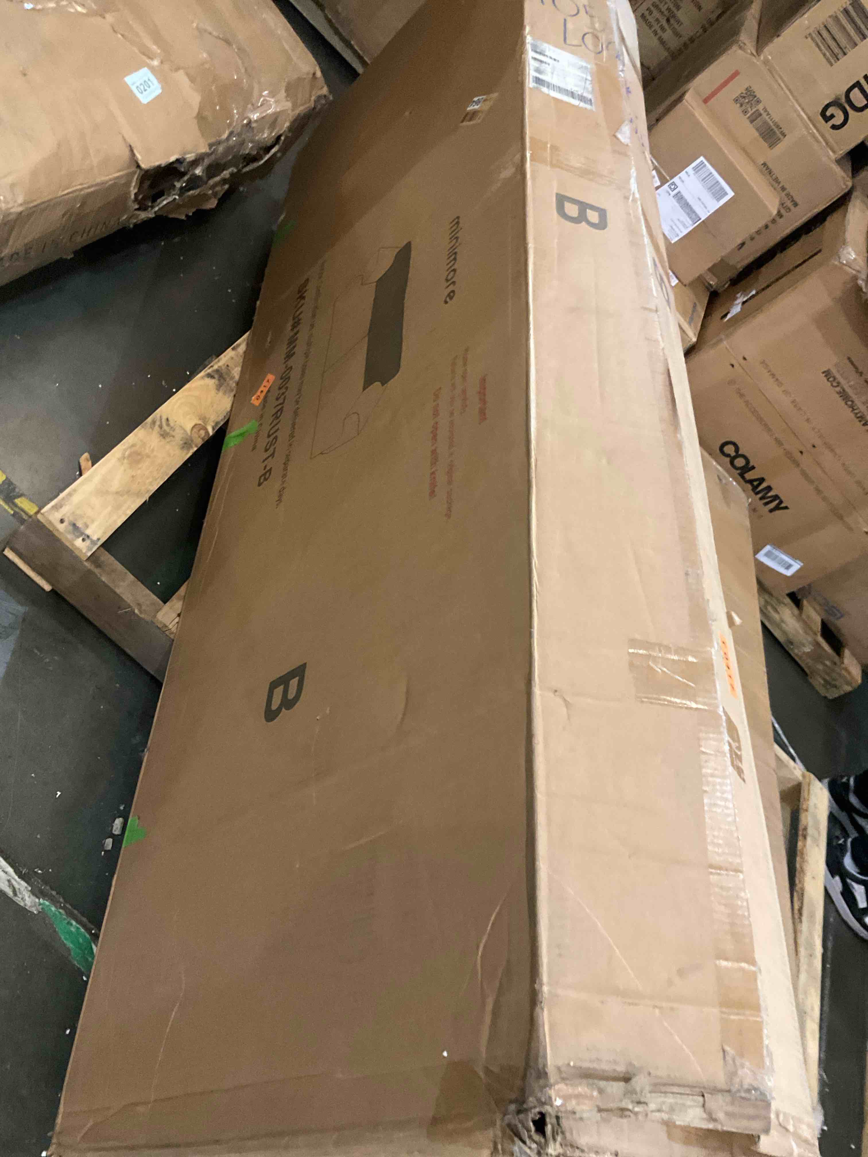 https://s3.amazonaws.com/lotting-images-prod/bidfta/TEA0270960_1736879439021.jpeg
