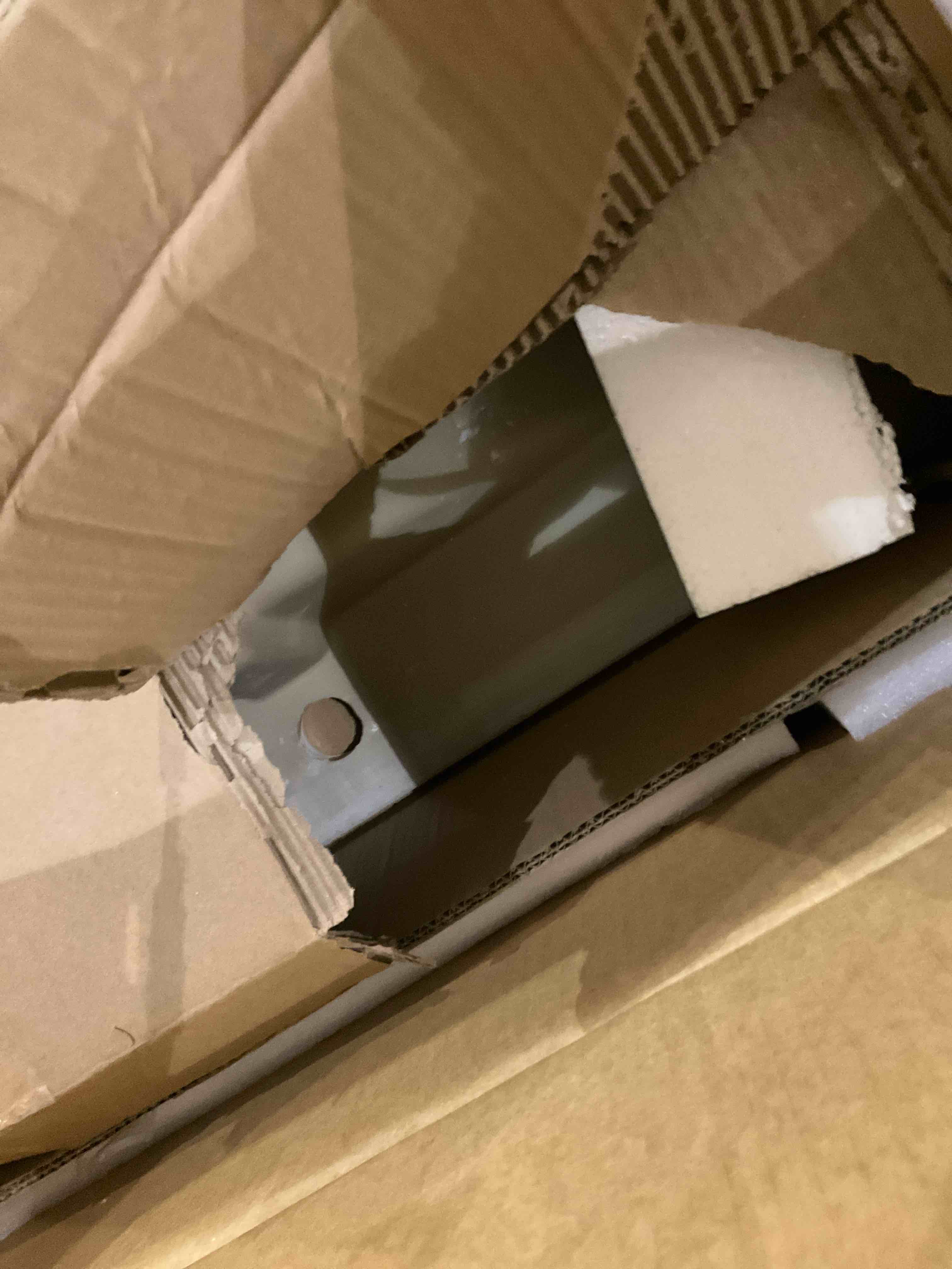 https://s3.amazonaws.com/lotting-images-prod/bidfta/TEA0271513_1736262490388.jpeg