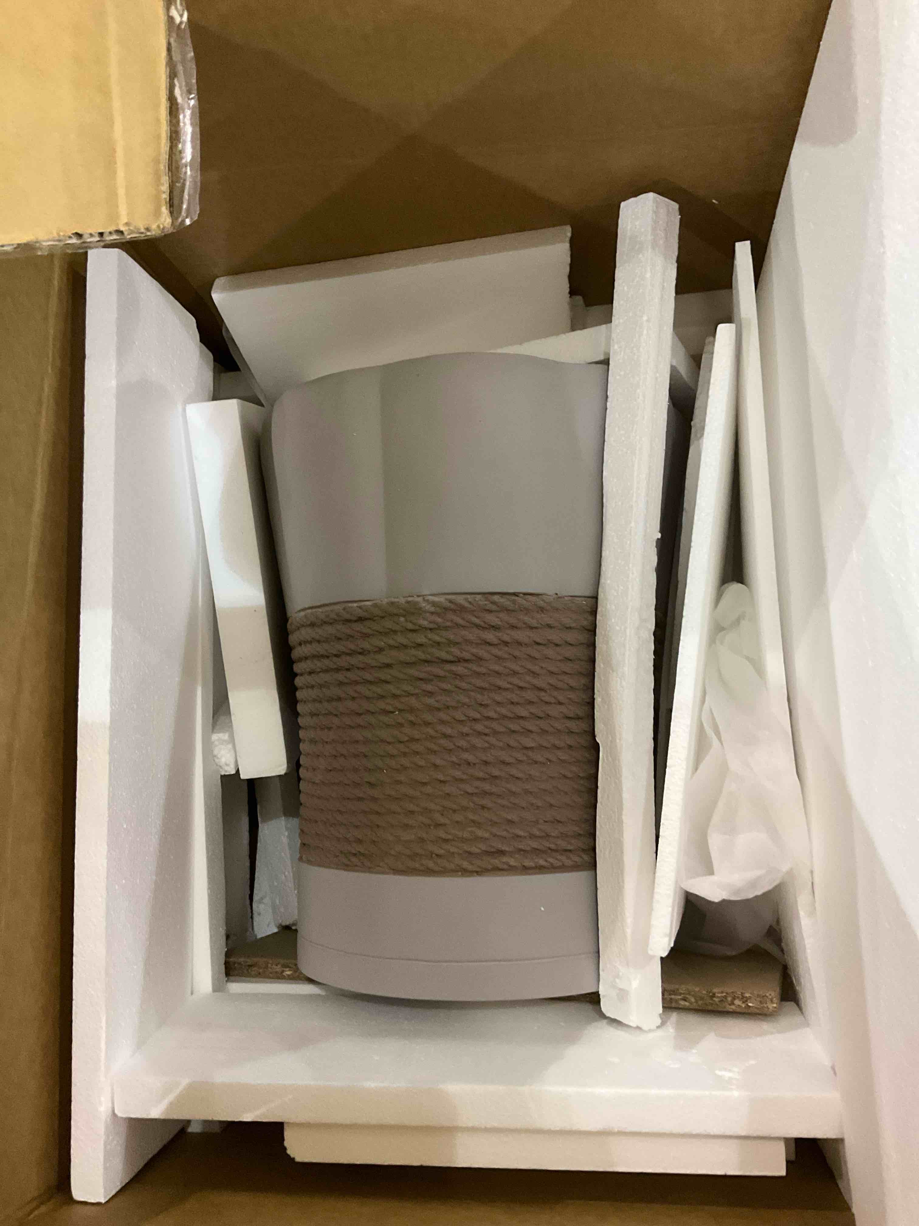 https://s3.amazonaws.com/lotting-images-prod/bidfta/TEA0271620_1736182215965.jpeg
