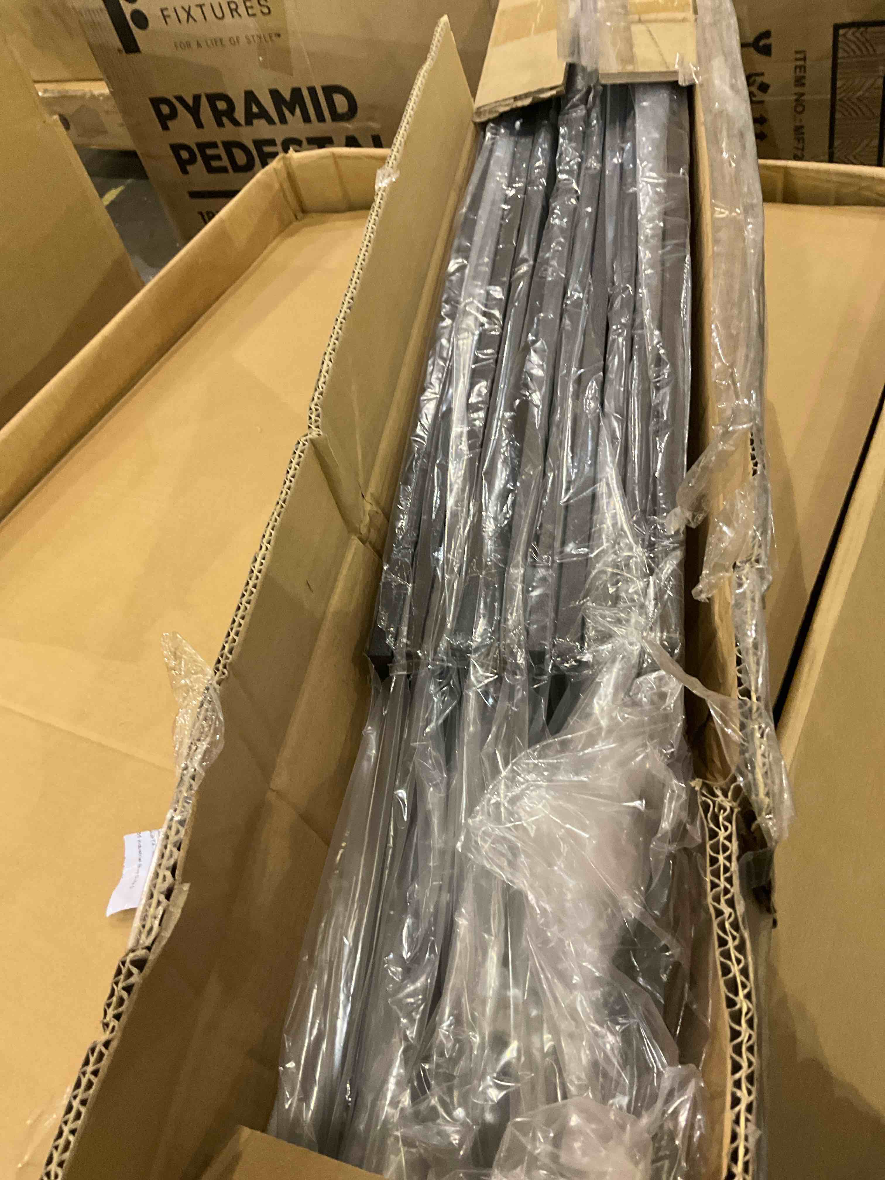 https://s3.amazonaws.com/lotting-images-prod/bidfta/TEA0271629_1736181131196.jpeg