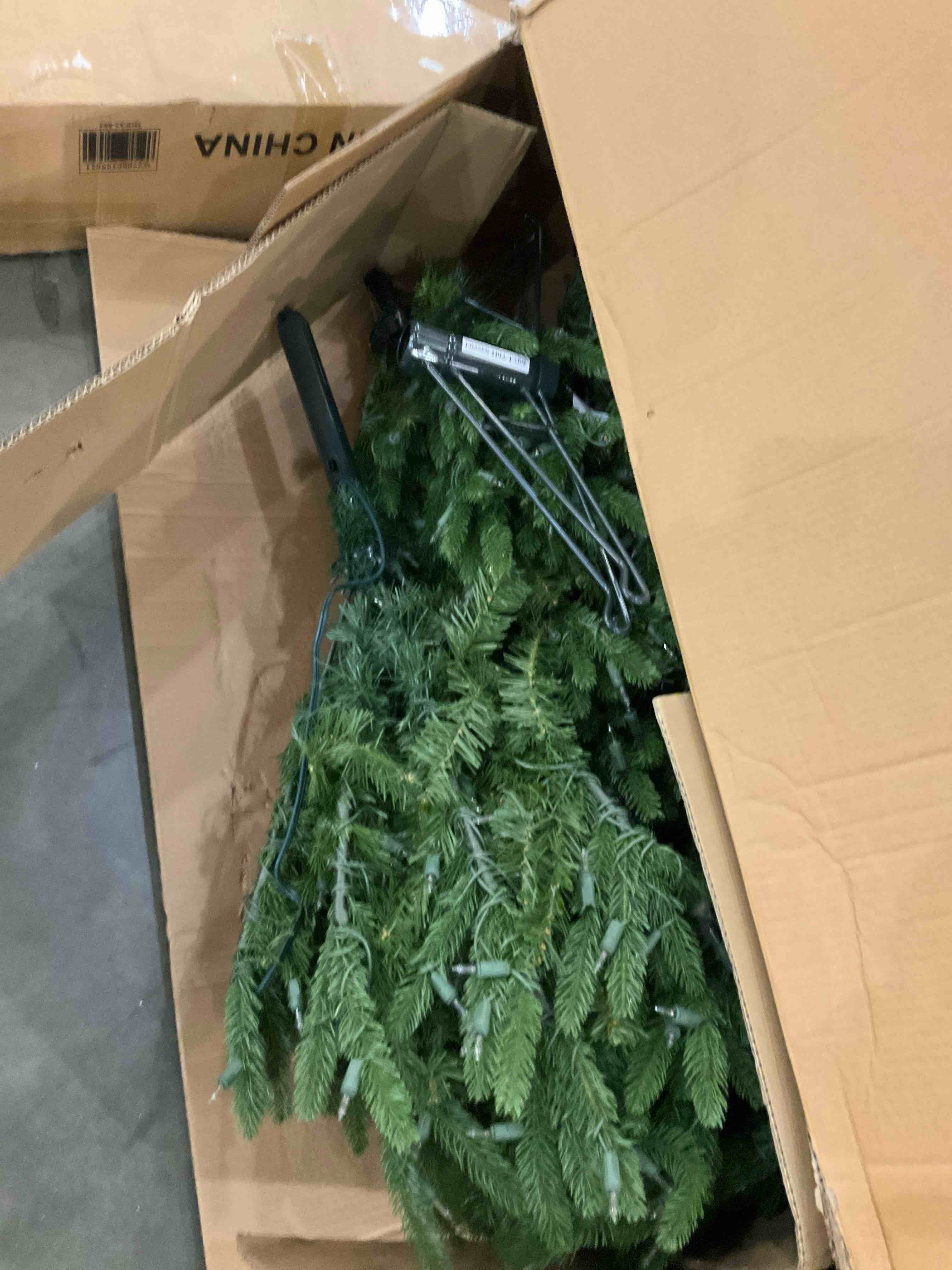 https://s3.amazonaws.com/lotting-images-prod/bidfta/TEA0271715_1735926573268.jpeg