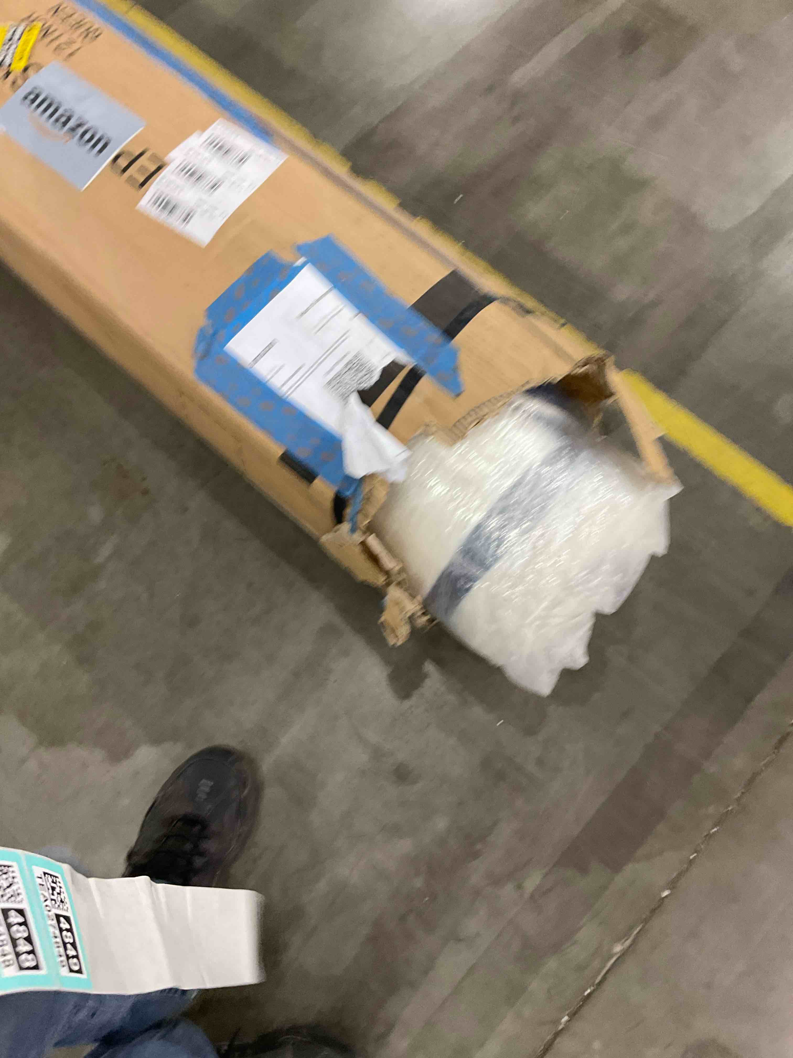 https://s3.amazonaws.com/lotting-images-prod/bidfta/TEA0274849_1734718738608.jpeg
