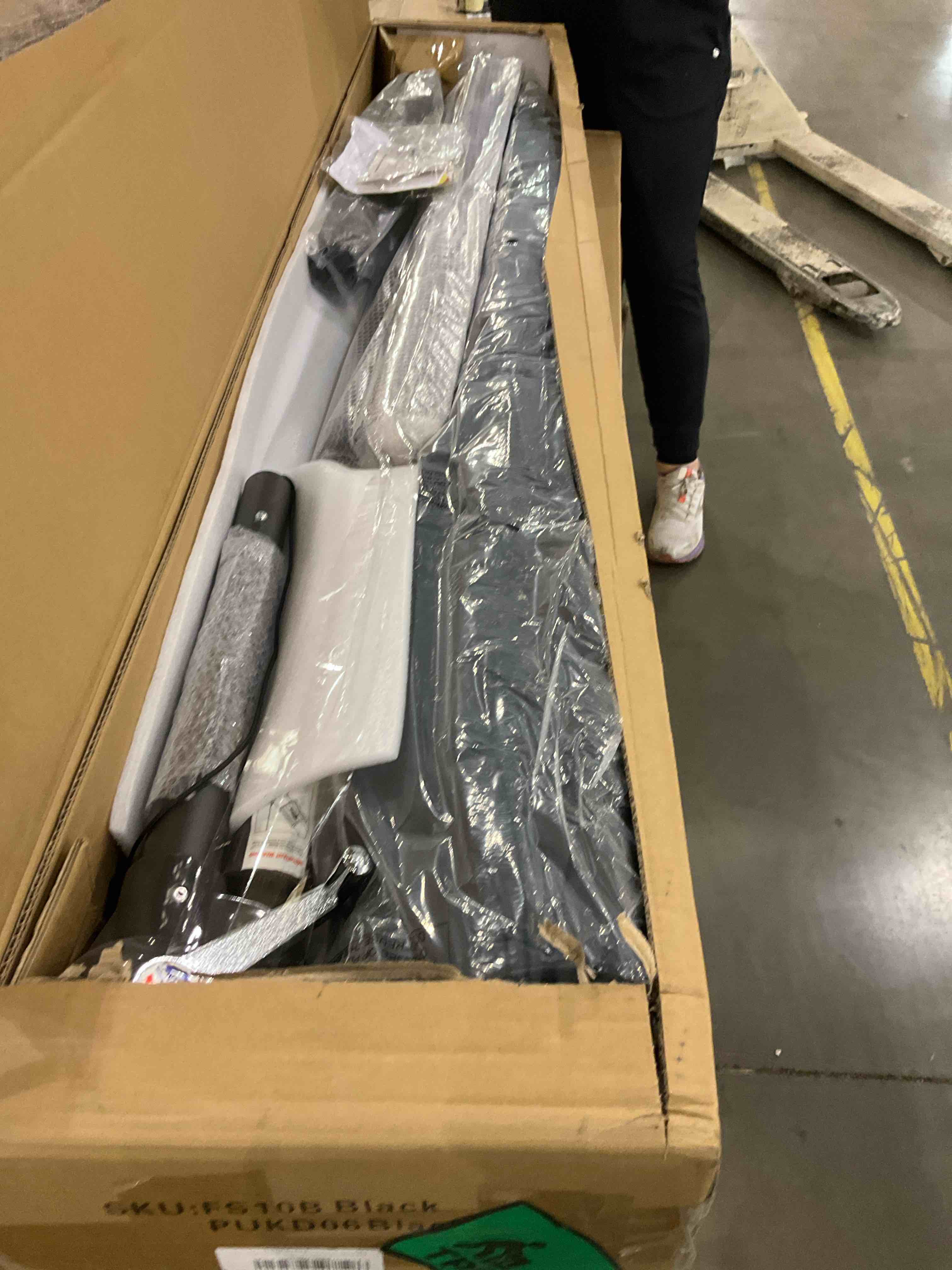 https://s3.amazonaws.com/lotting-images-prod/bidfta/TEA0274914_1734712155050.jpeg