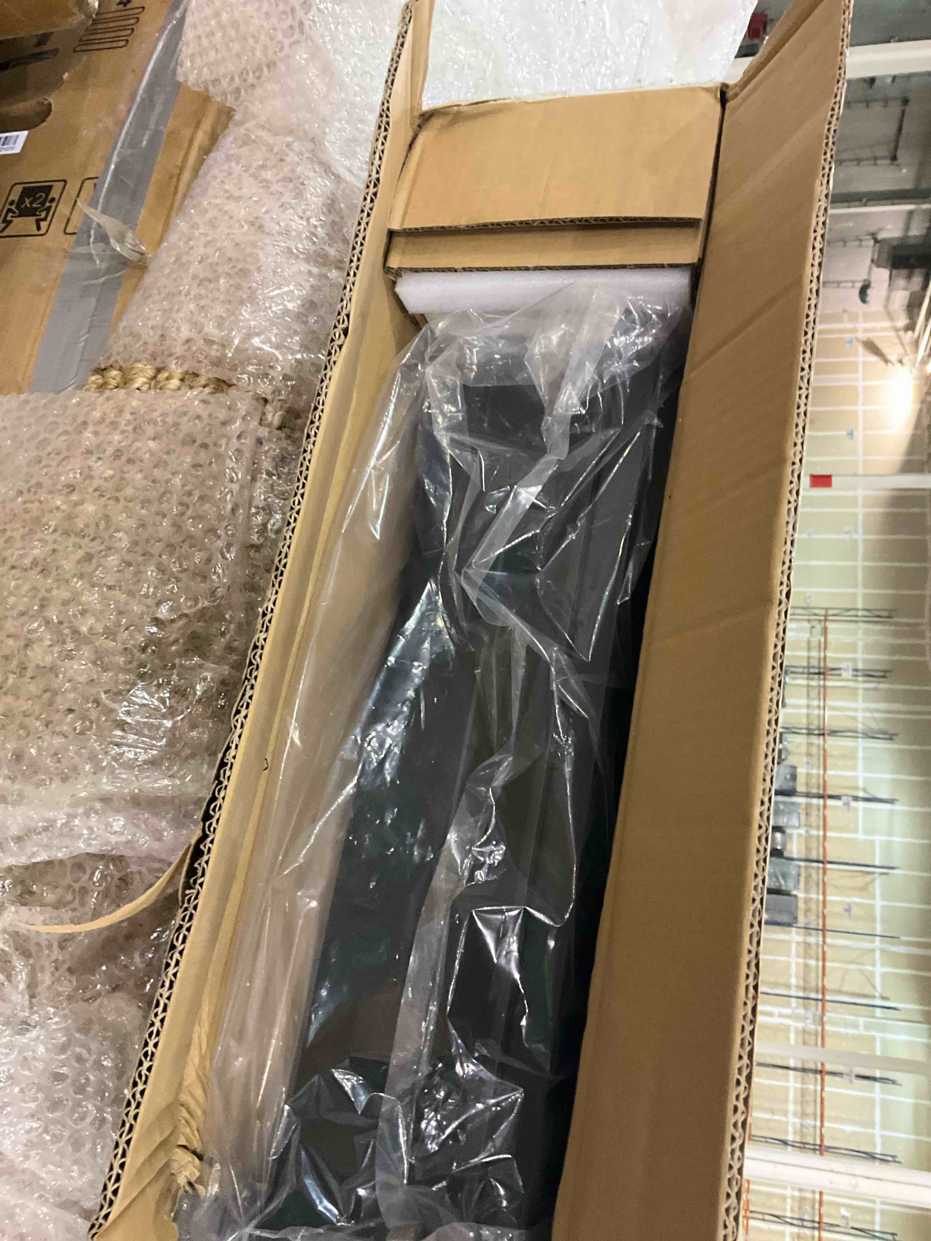 https://s3.amazonaws.com/lotting-images-prod/bidfta/TEA0275068_1734697803051.jpeg