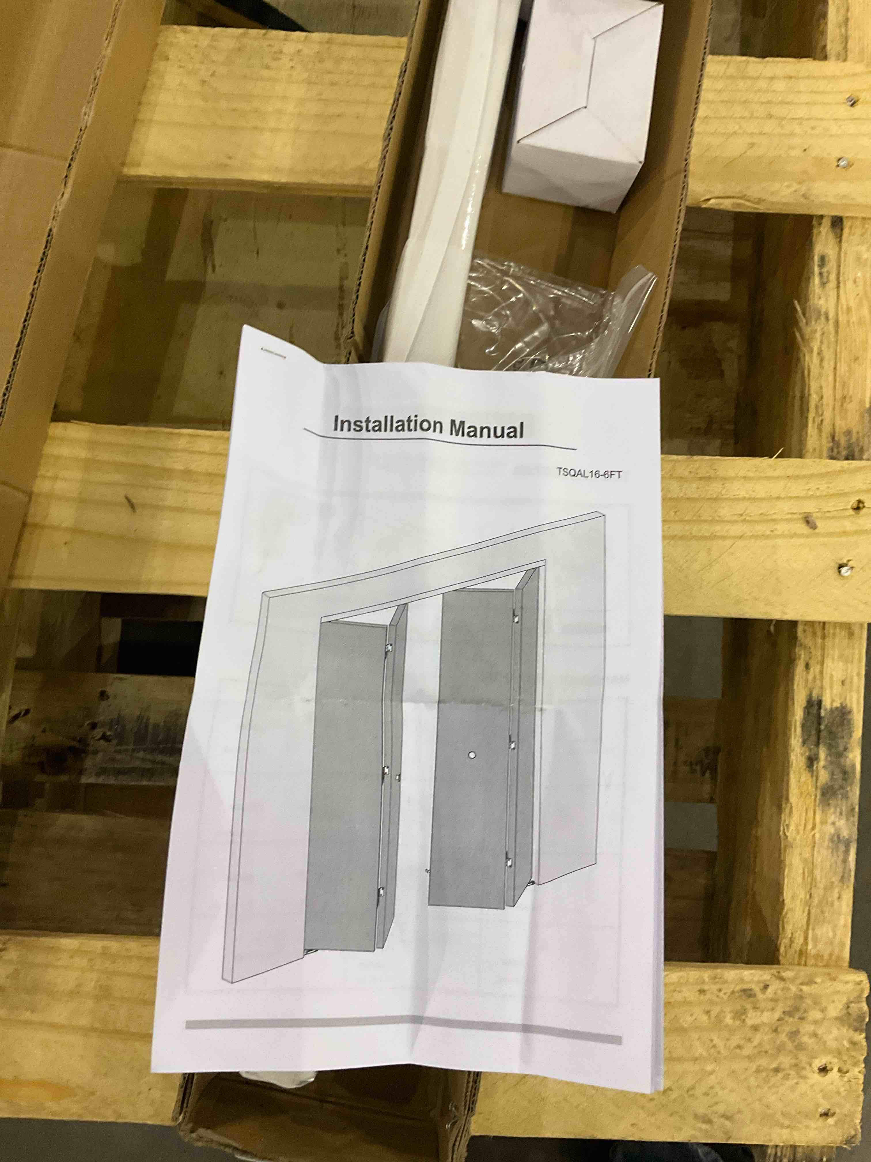 https://s3.amazonaws.com/lotting-images-prod/bidfta/TEA0275075_1734697104906.jpeg