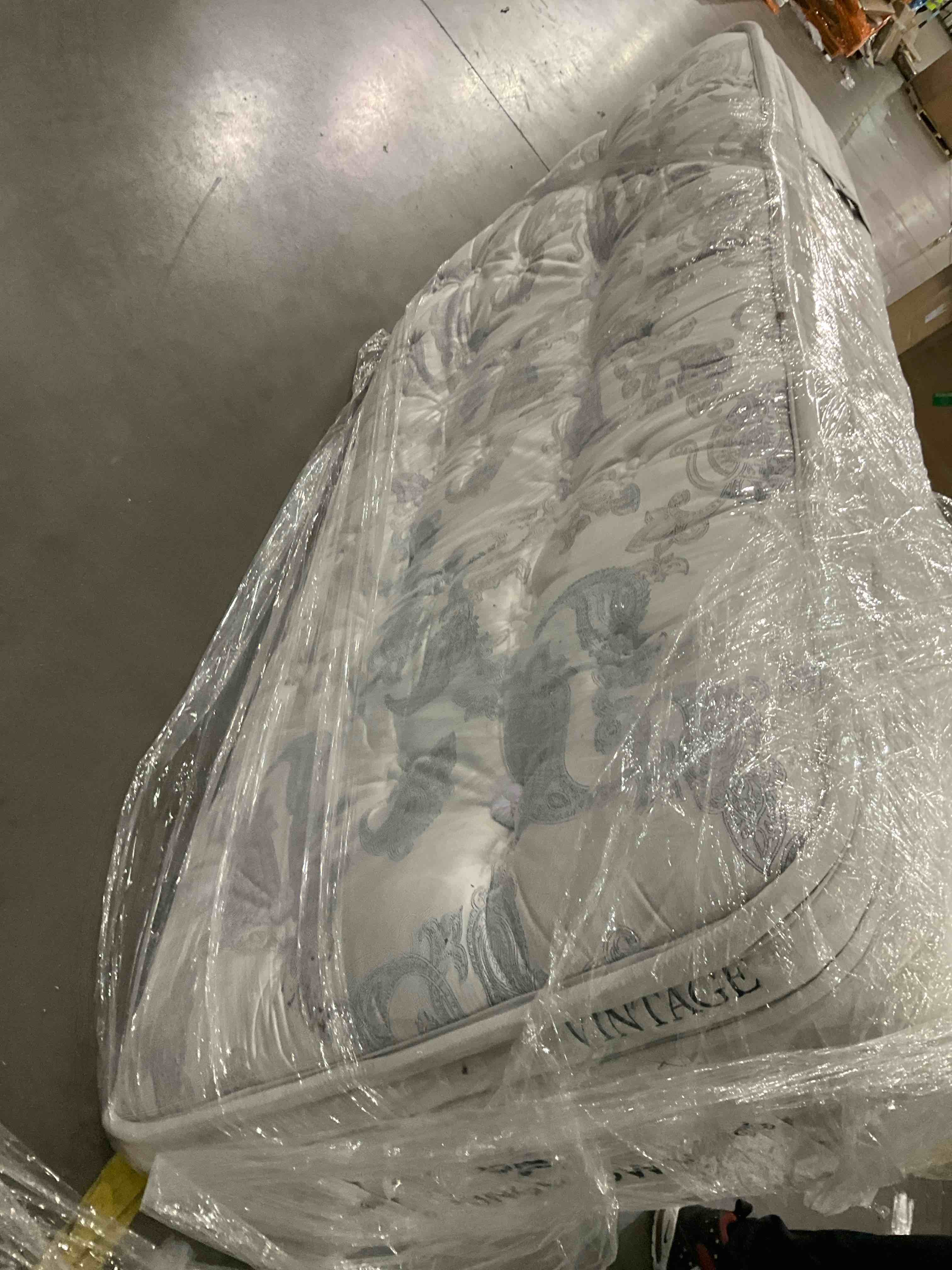 Kingsdown Vintage 15.5" Cushion Firm Euro Pillow Top Hybrid Mattre