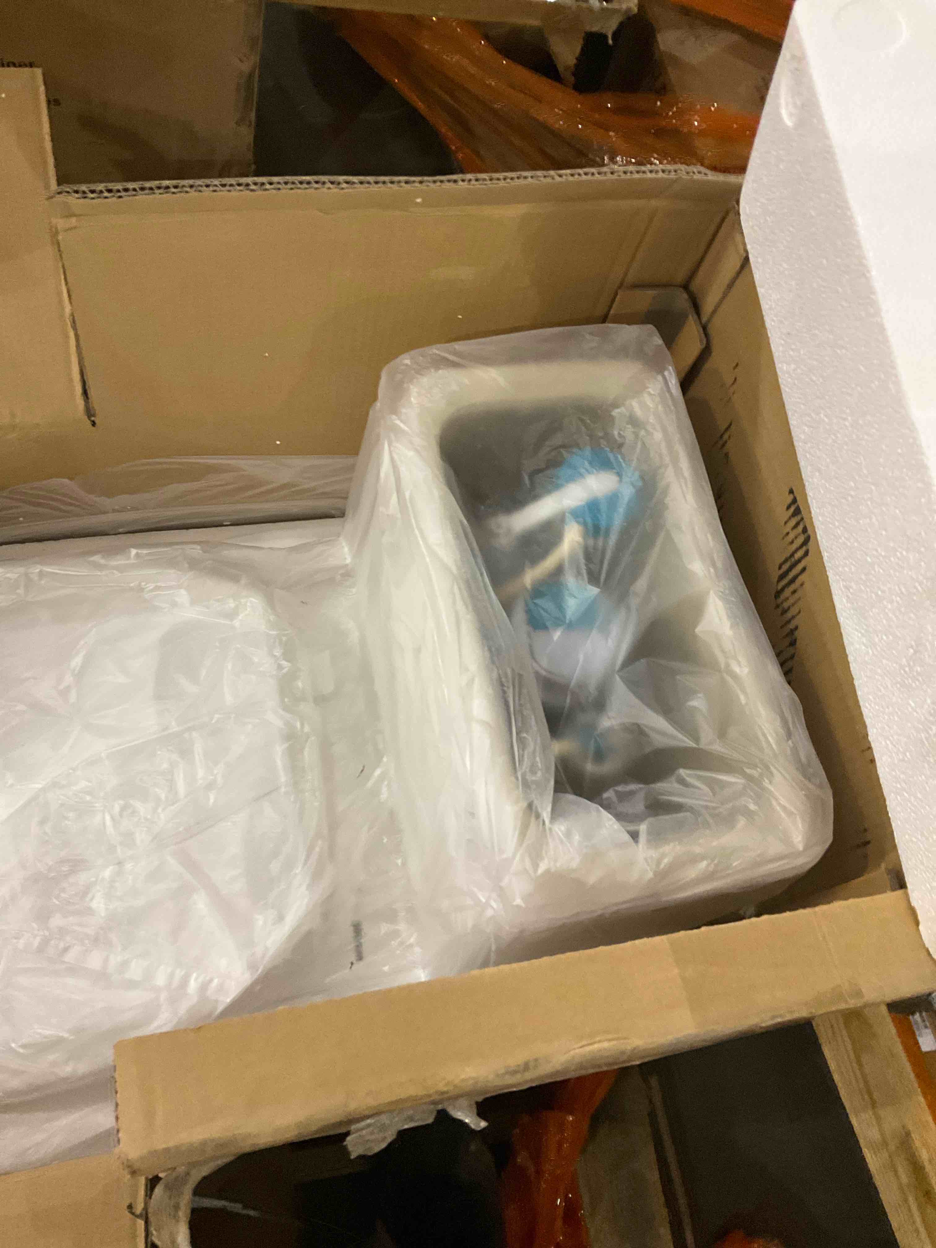 https://s3.amazonaws.com/lotting-images-prod/bidfta/TEA0278034_1730809687731.jpeg