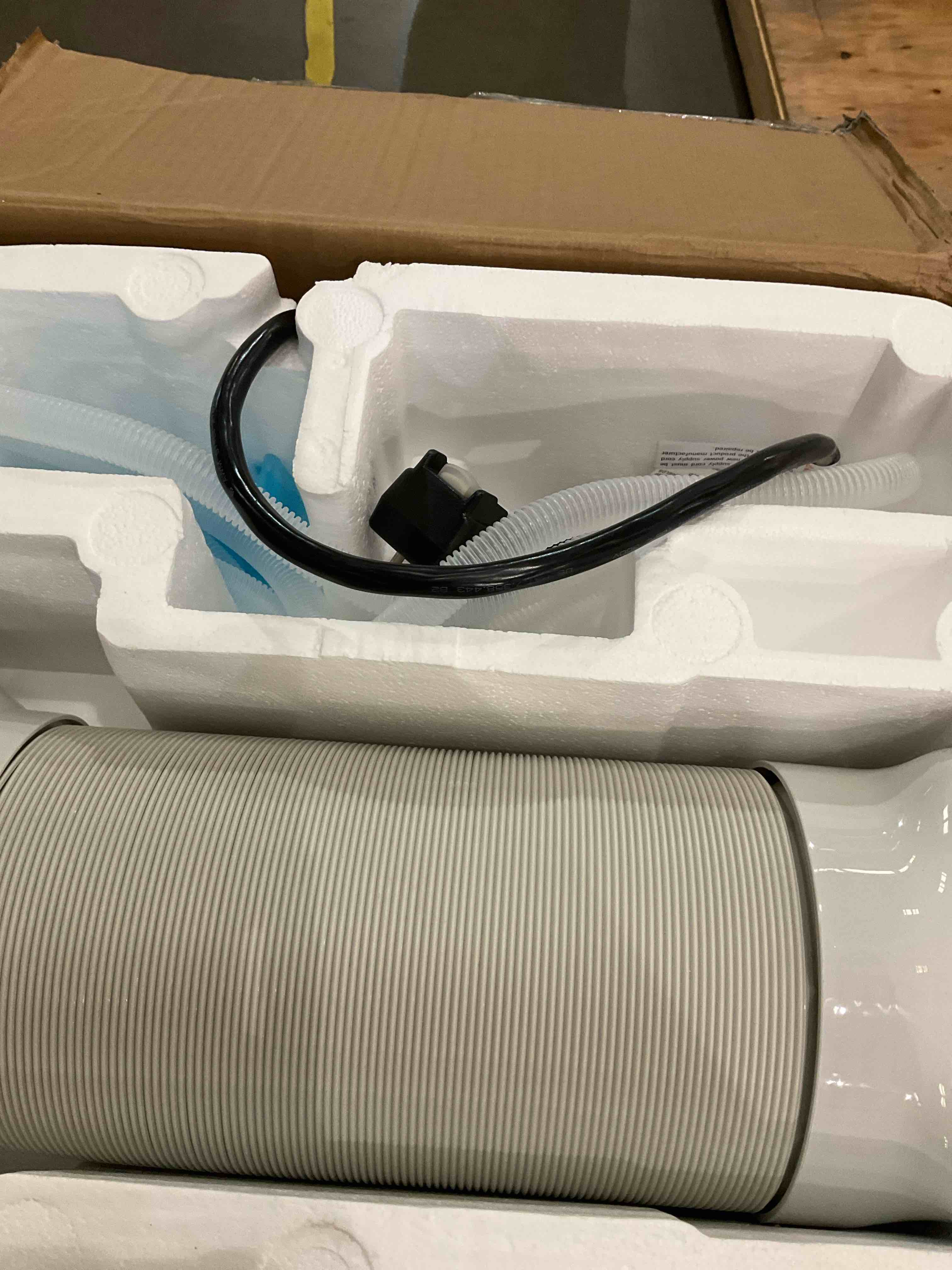 https://s3.amazonaws.com/lotting-images-prod/bidfta/TEA0278256_1730476024819.jpeg