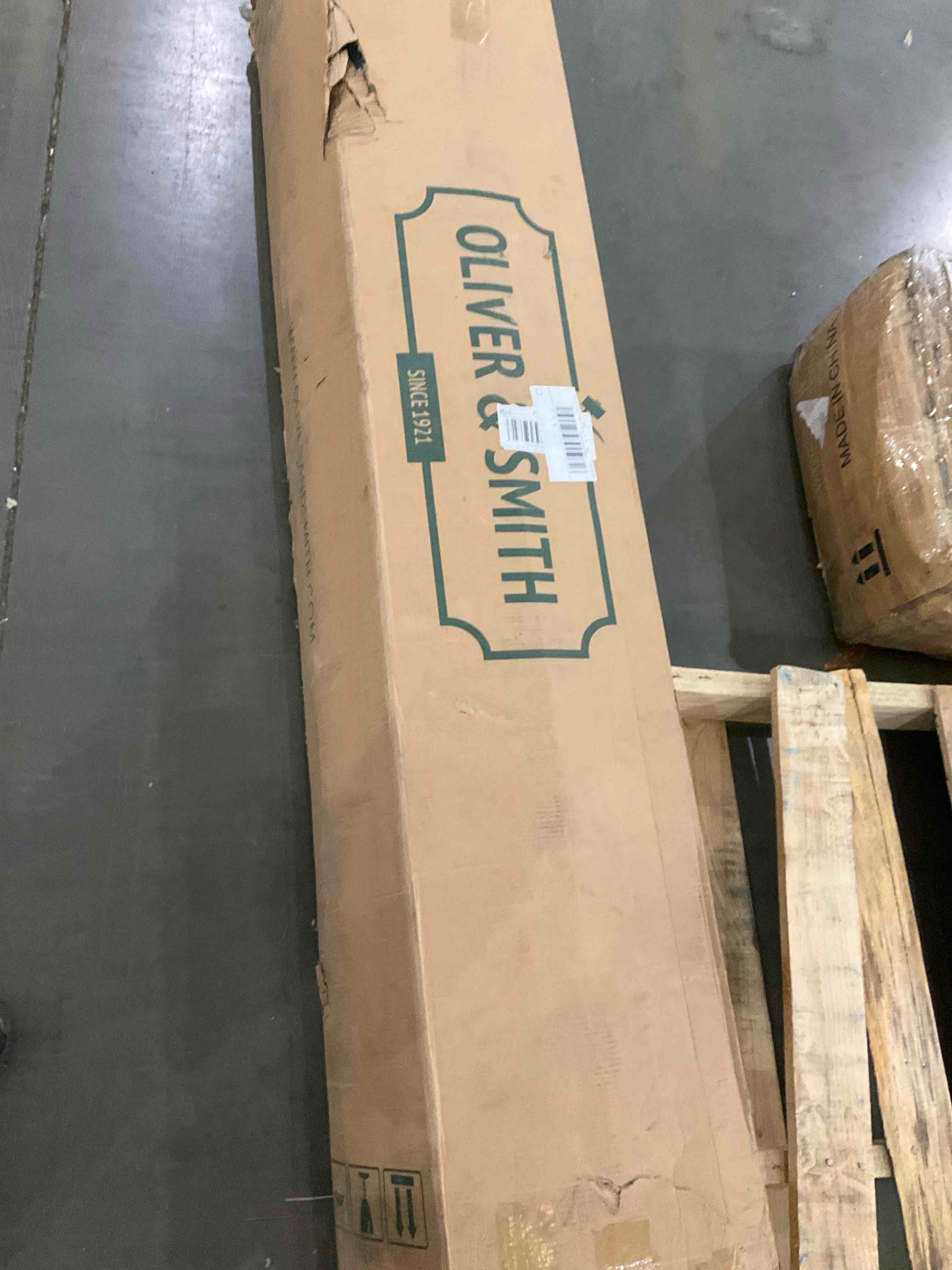 https://s3.amazonaws.com/lotting-images-prod/bidfta/TEA0278628_1729864507863.jpeg