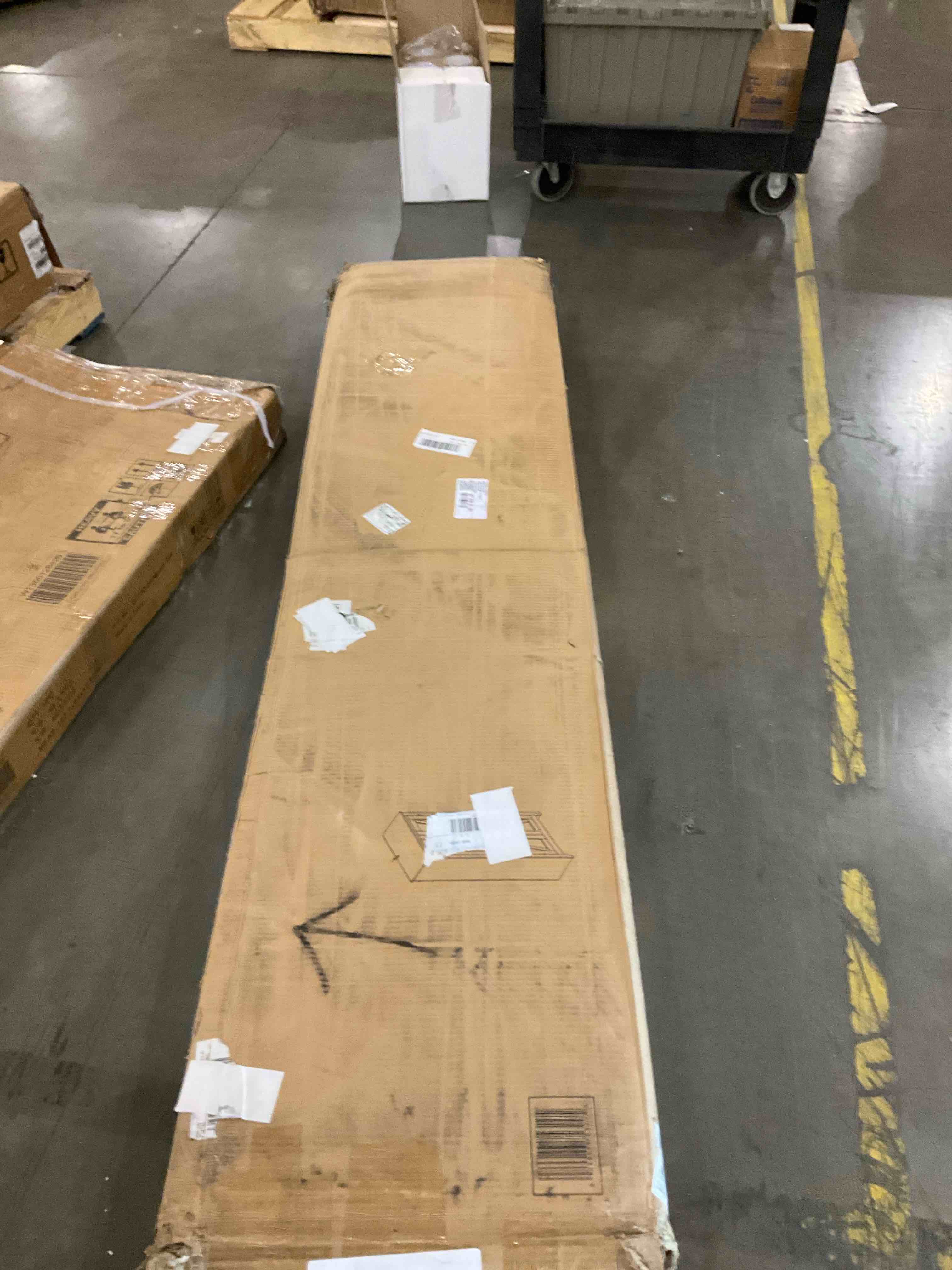 https://s3.amazonaws.com/lotting-images-prod/bidfta/TEA0278637_1729862847801.jpeg