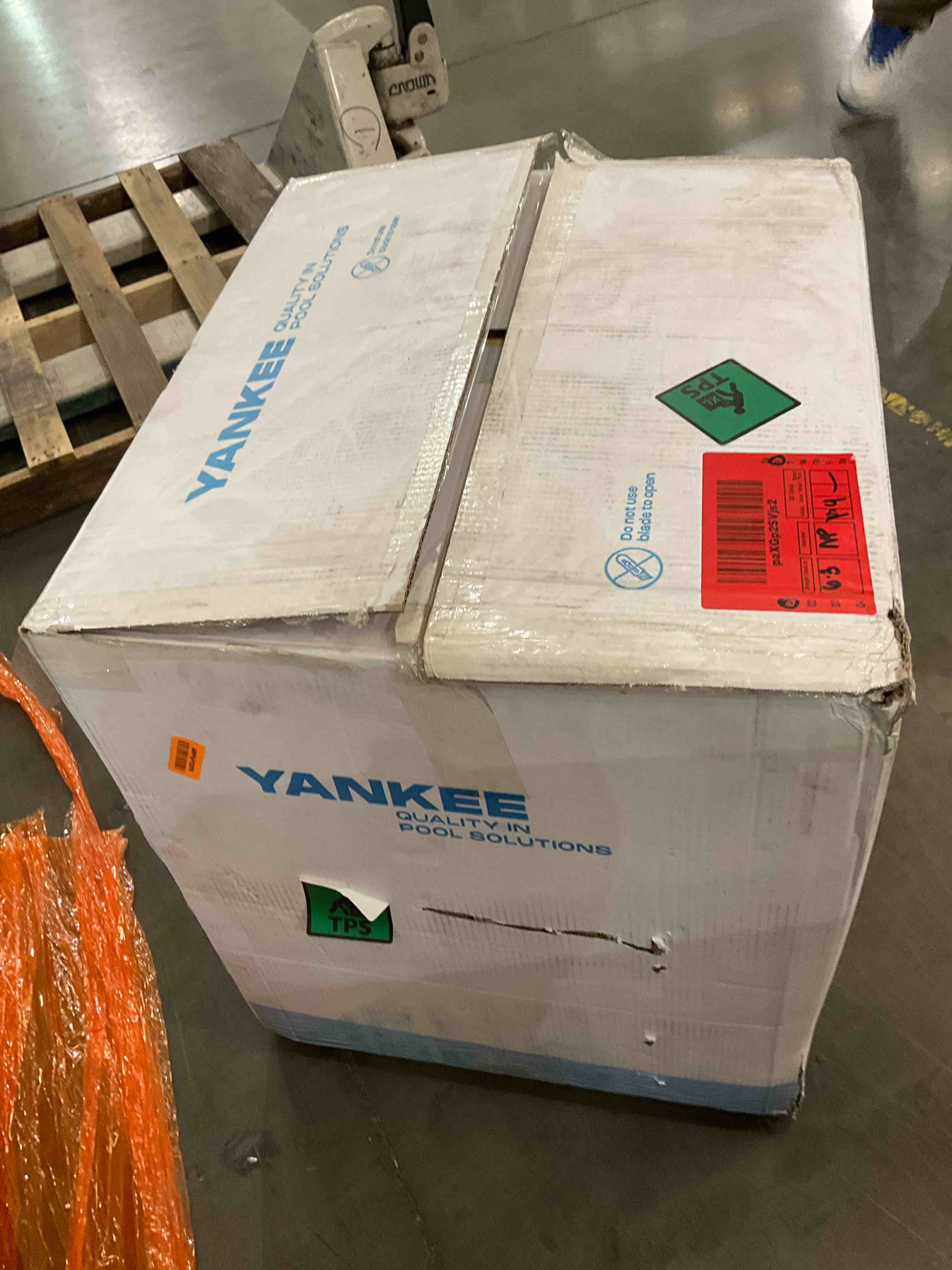 https://s3.amazonaws.com/lotting-images-prod/bidfta/TEA0278840_1729702790110.jpeg