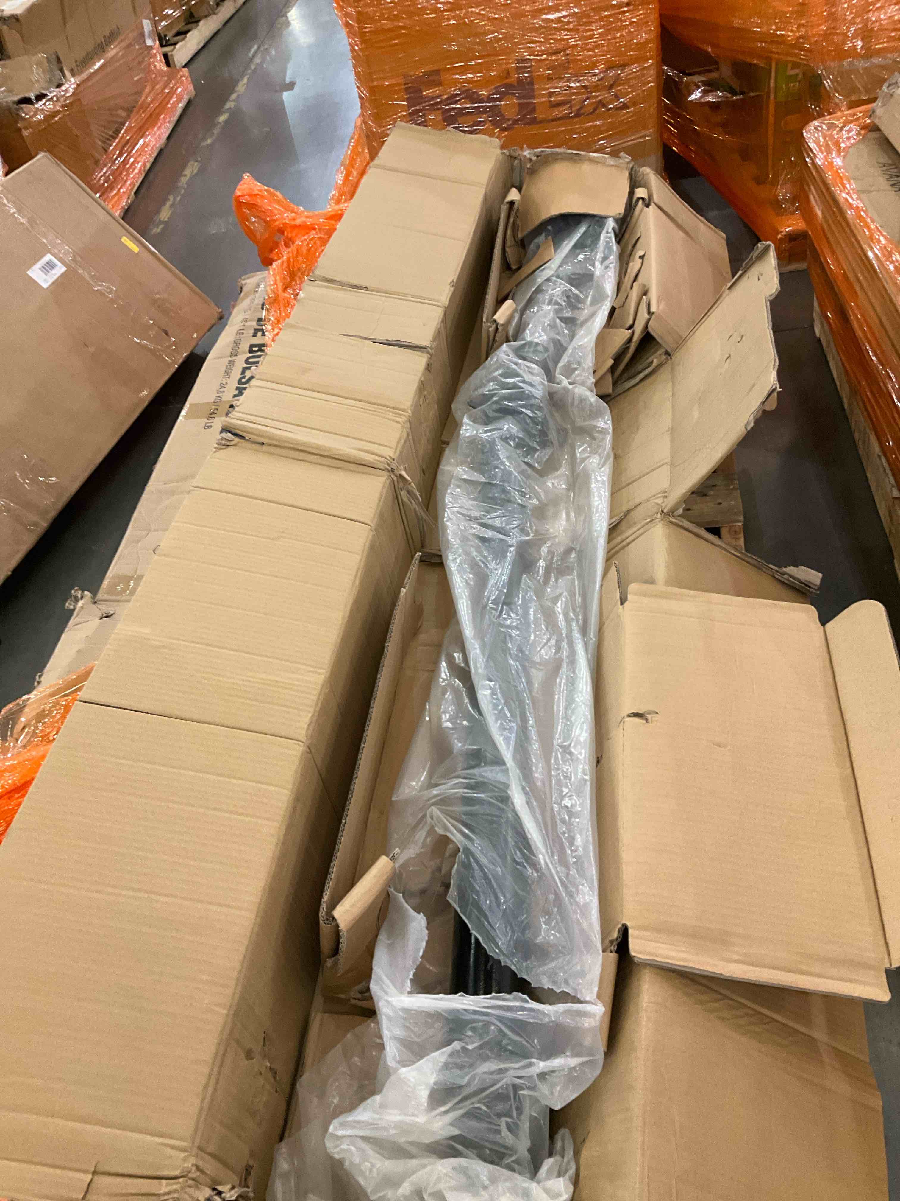 https://s3.amazonaws.com/lotting-images-prod/bidfta/TEA0279410_1729091626997.jpeg