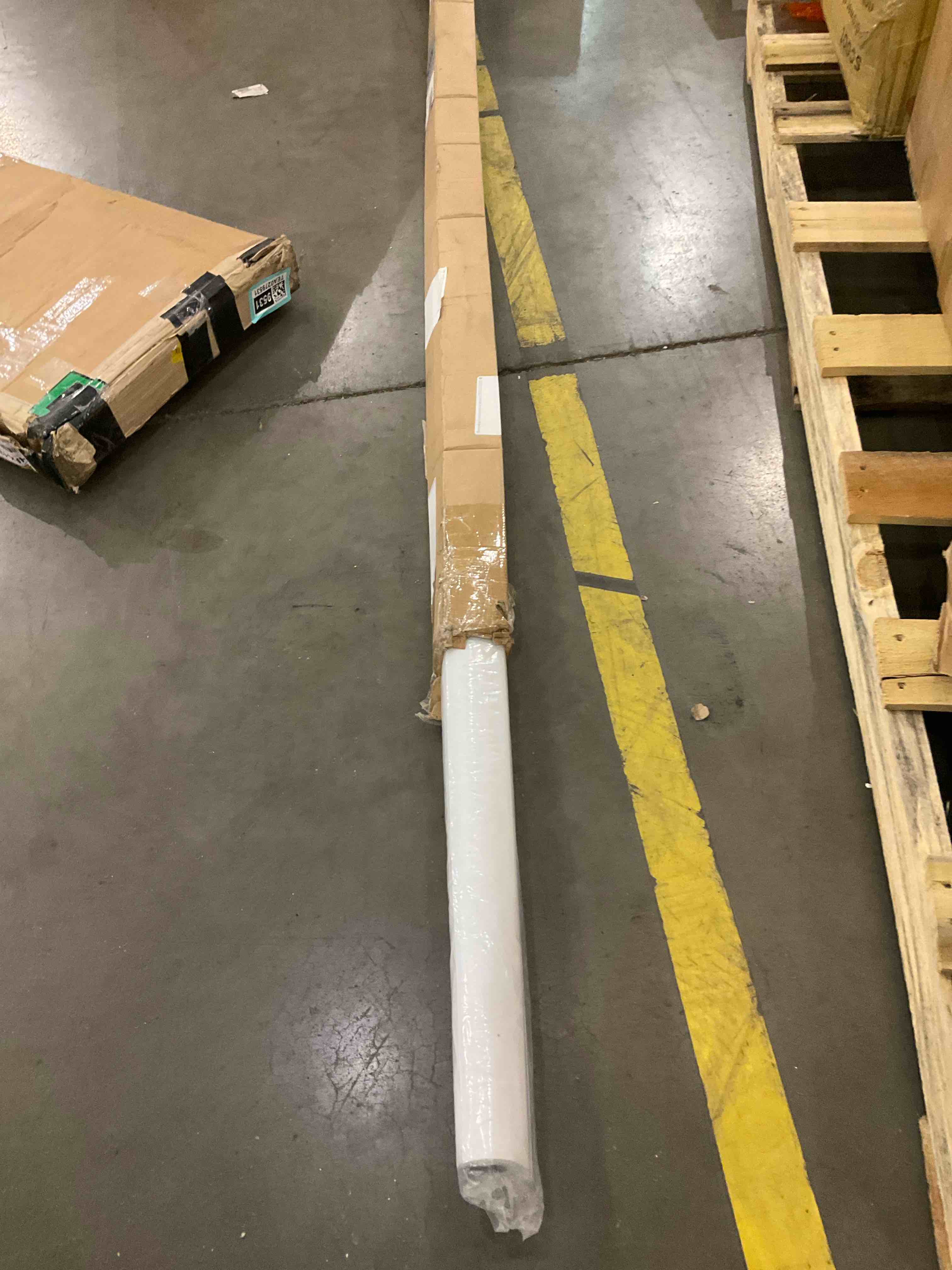 https://s3.amazonaws.com/lotting-images-prod/bidfta/TEA0279528_1729007010719.jpeg