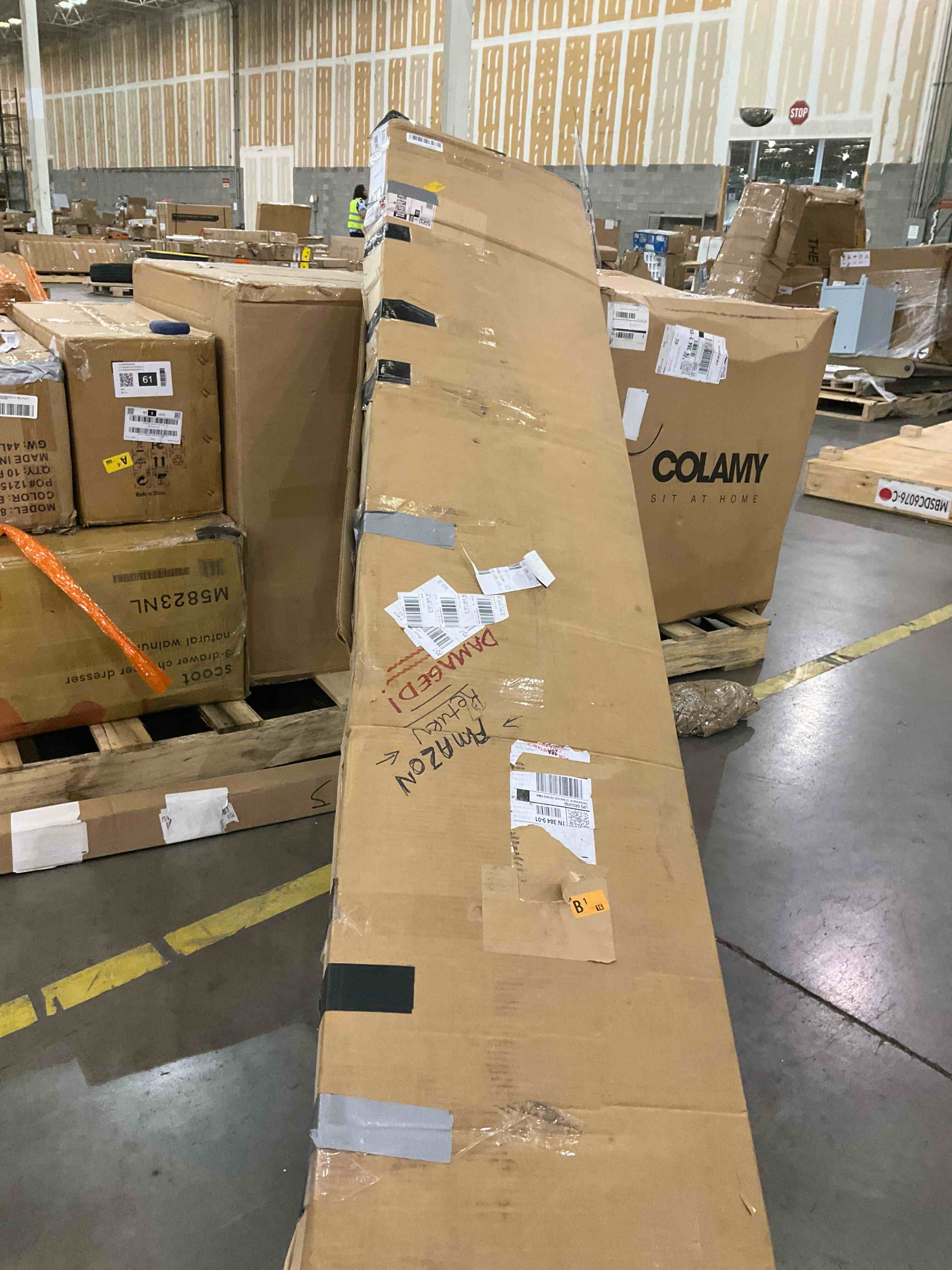 https://s3.amazonaws.com/lotting-images-prod/bidfta/TEA0279531_1729006913326.jpeg