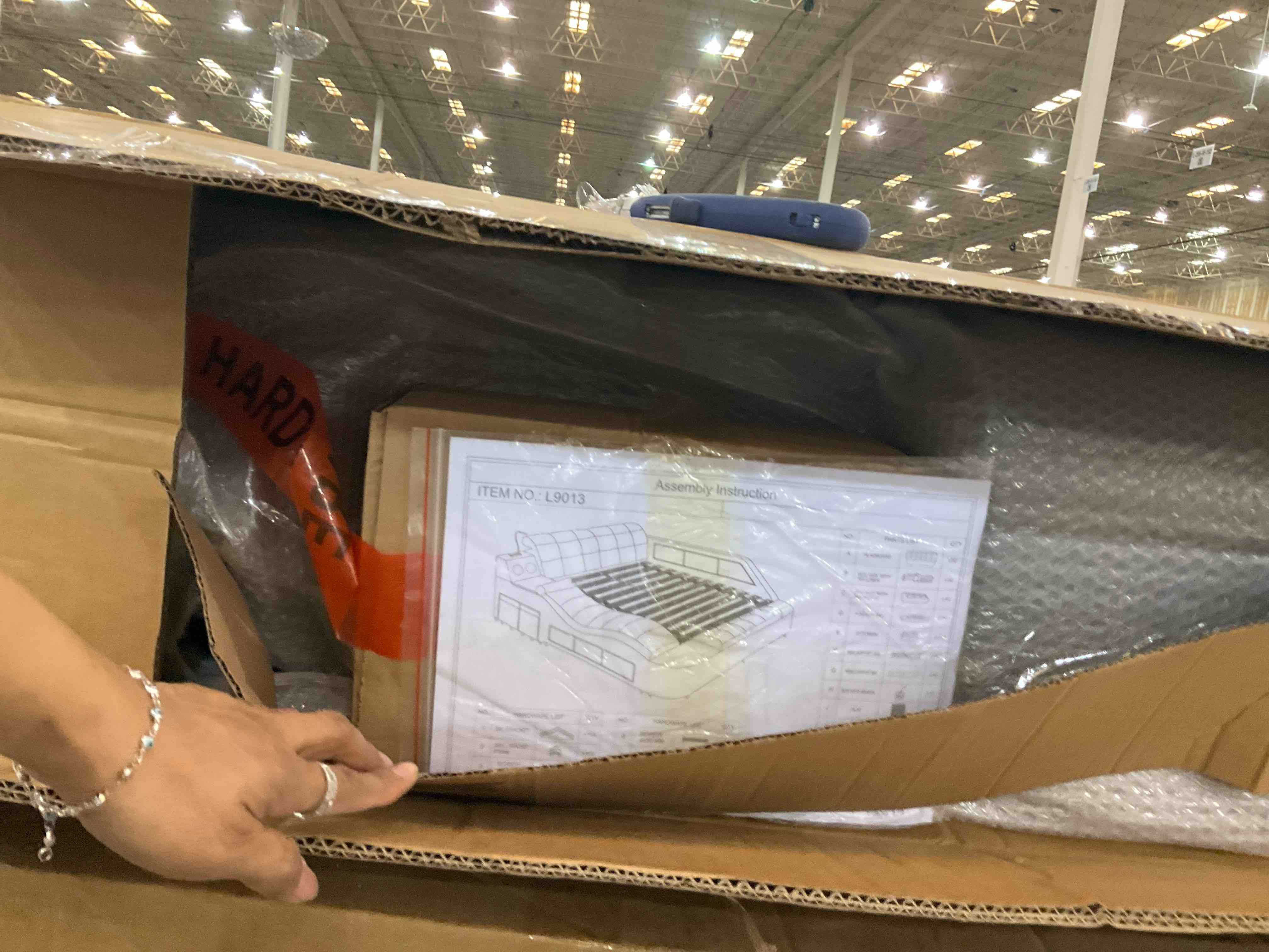 https://s3.amazonaws.com/lotting-images-prod/bidfta/TEA0279820_1728495249255.jpeg