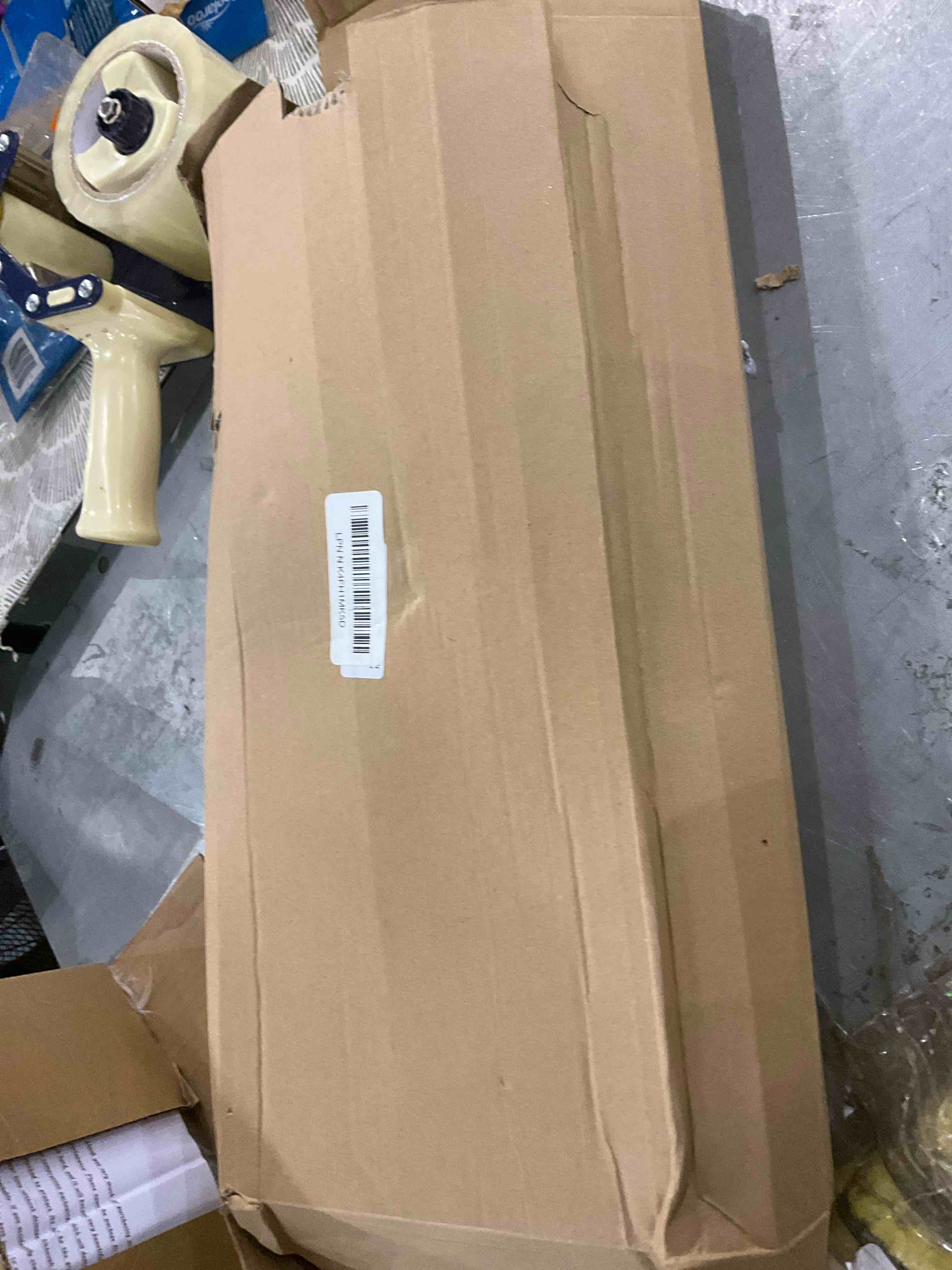 https://s3.amazonaws.com/lotting-images-prod/bidfta/TEA0280317_1737039462379.jpeg