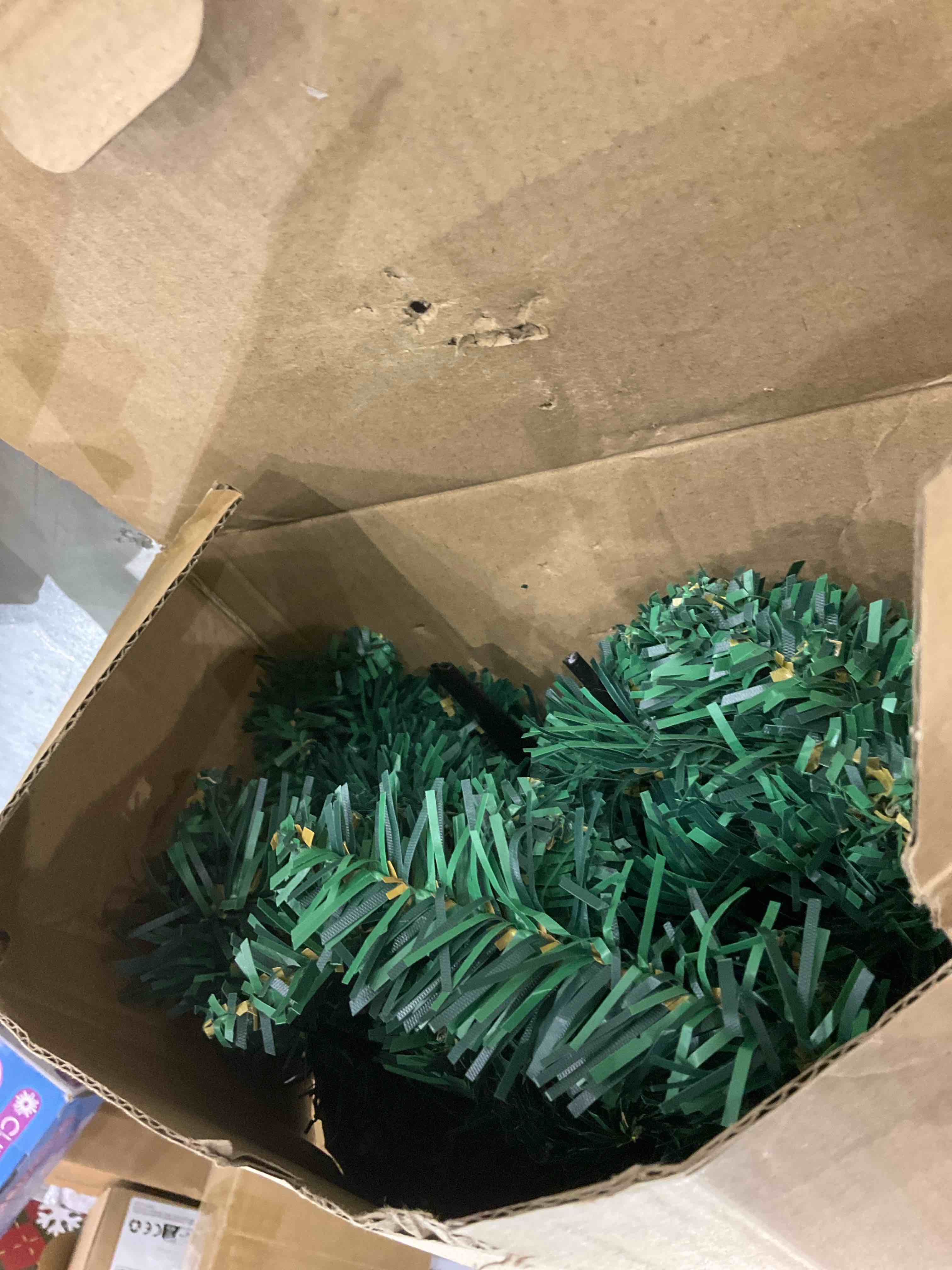 https://s3.amazonaws.com/lotting-images-prod/bidfta/TEA0280317_1737039467229.jpeg
