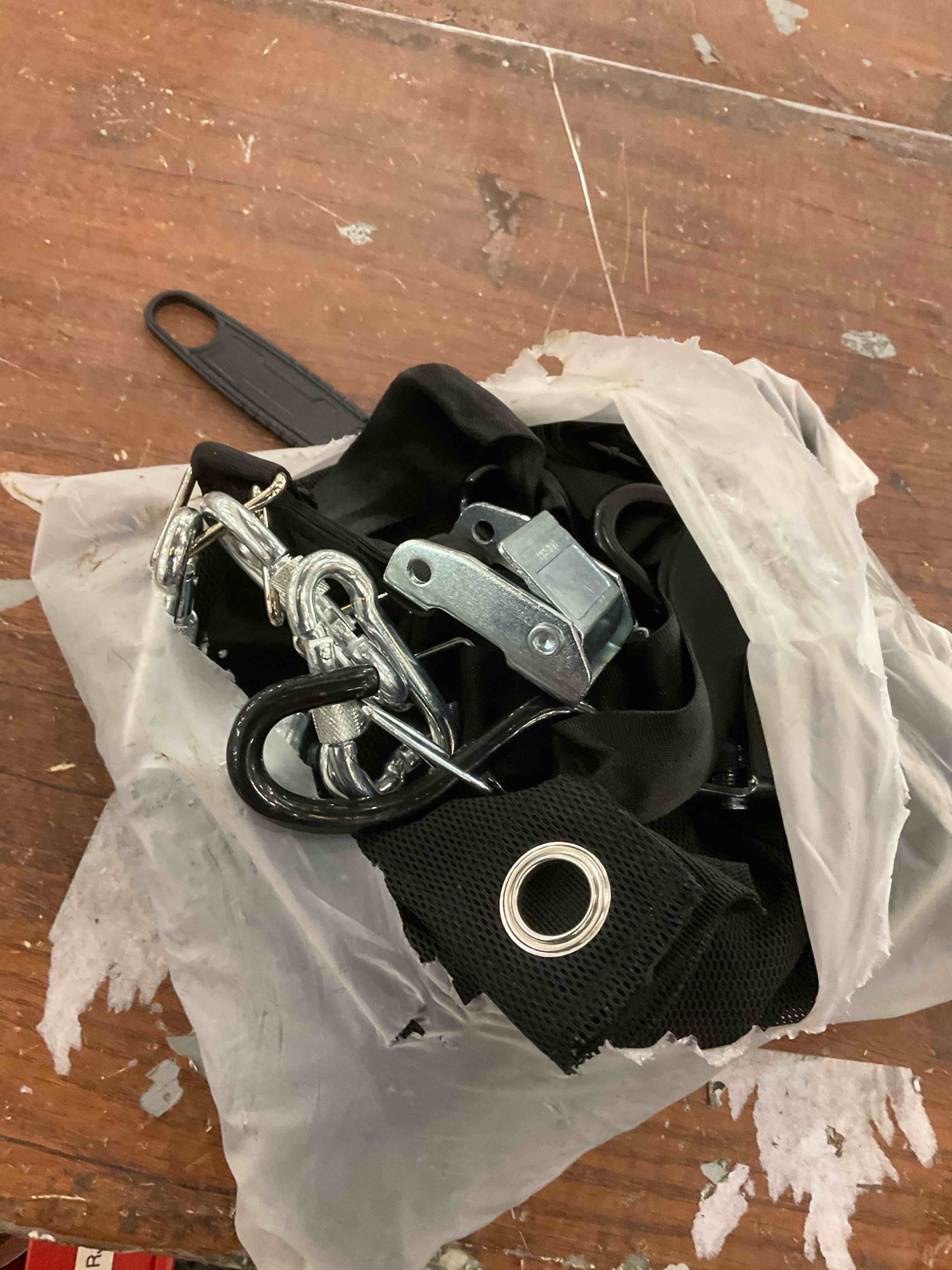 black tie down cords 