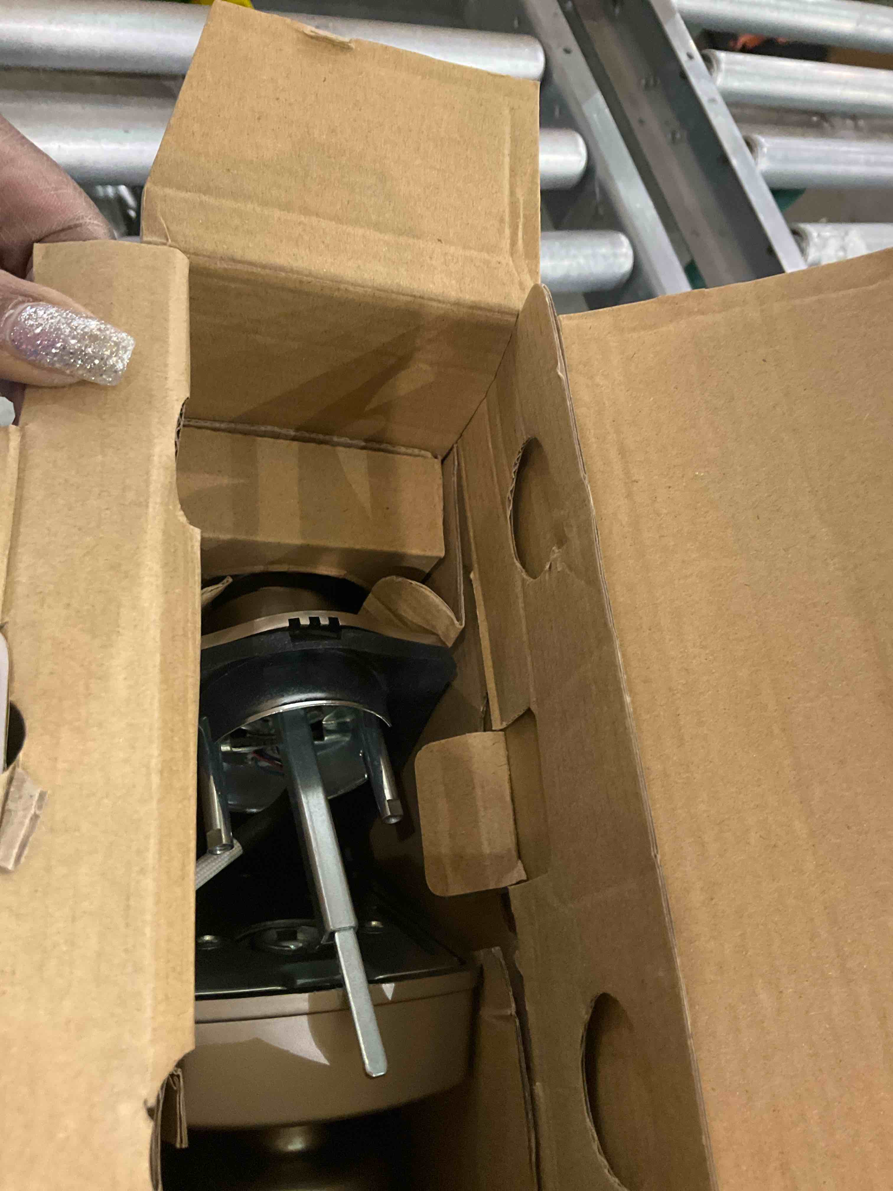 https://s3.amazonaws.com/lotting-images-prod/bidfta/TEA0281044_1736361489859.jpeg