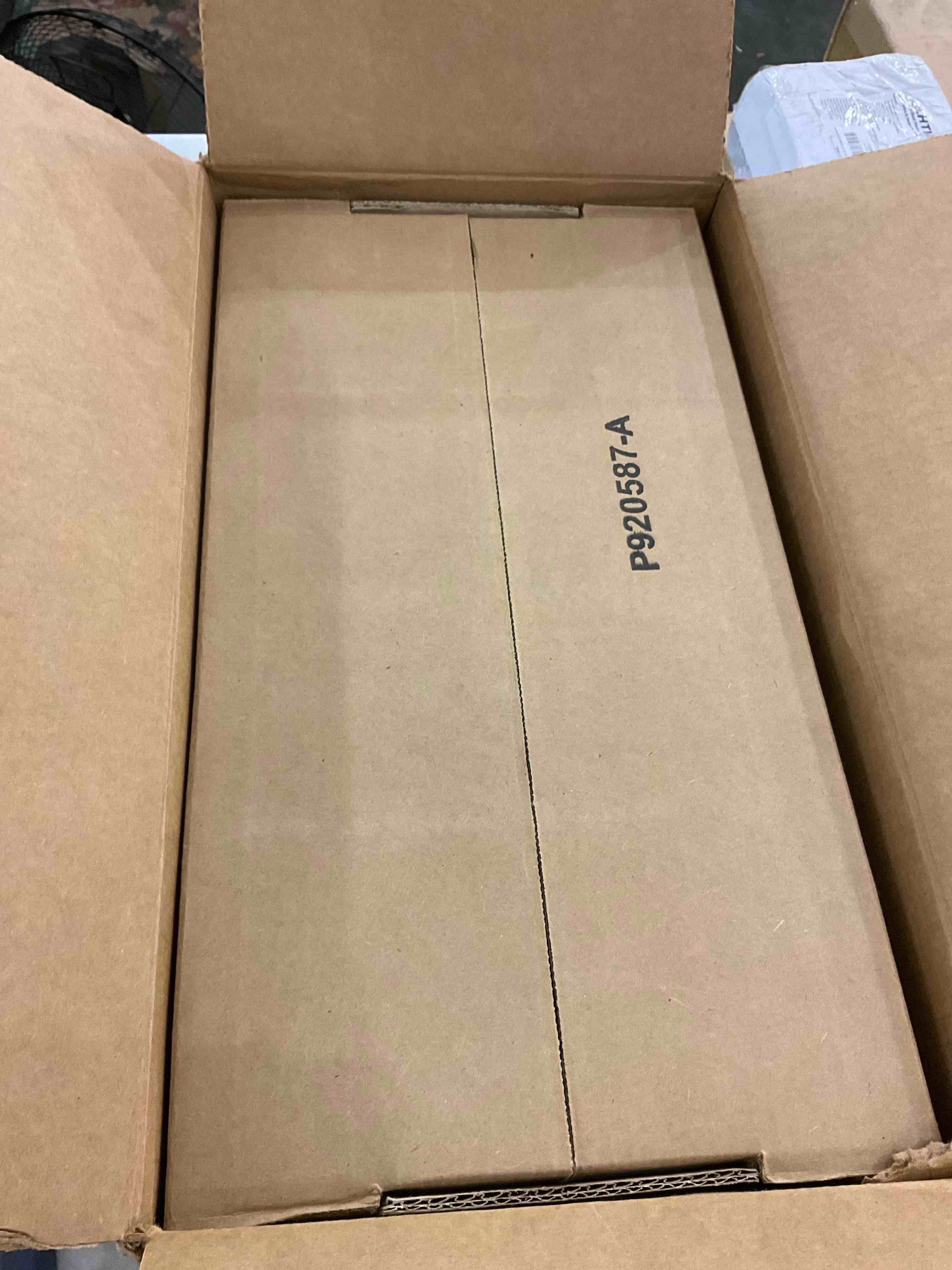 https://s3.amazonaws.com/lotting-images-prod/bidfta/TEA0283368_1729093495833.jpeg