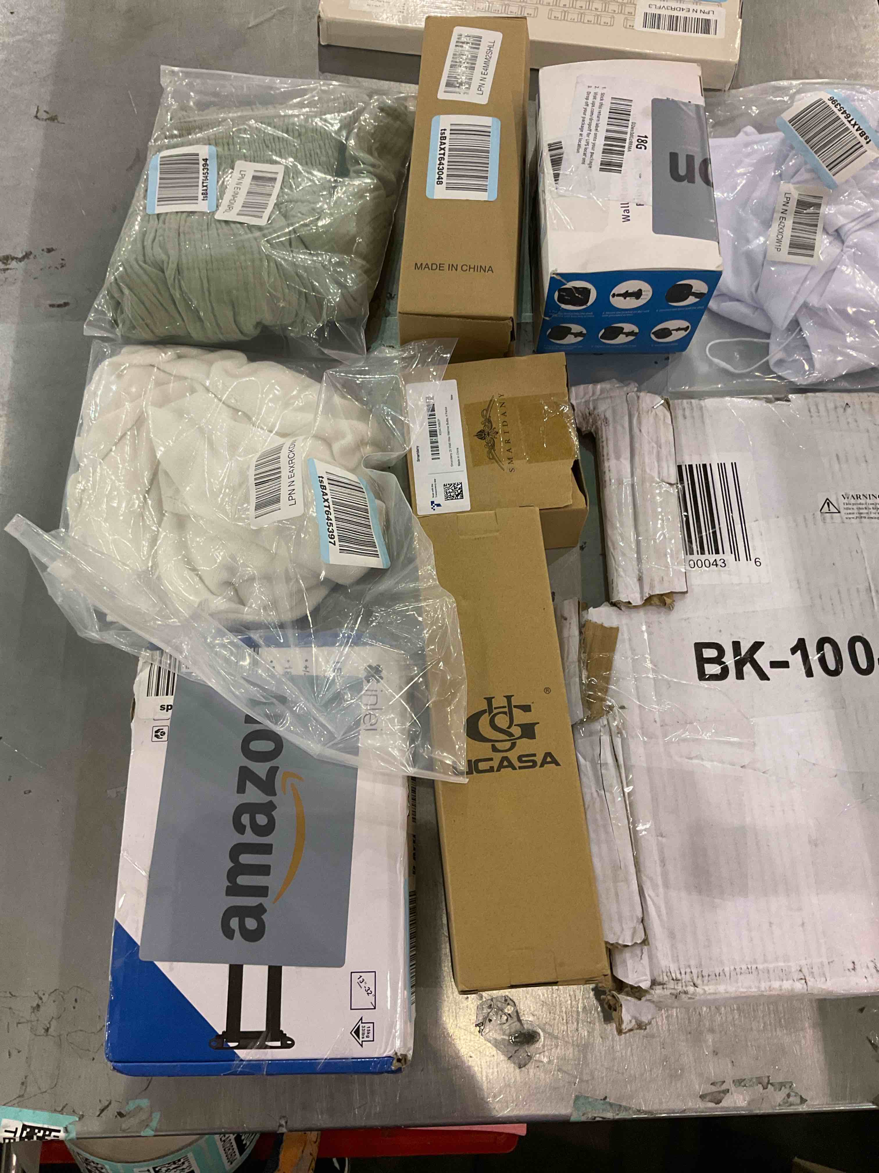 https://s3.amazonaws.com/lotting-images-prod/bidfta/TEA0283514_1728993655241.jpeg