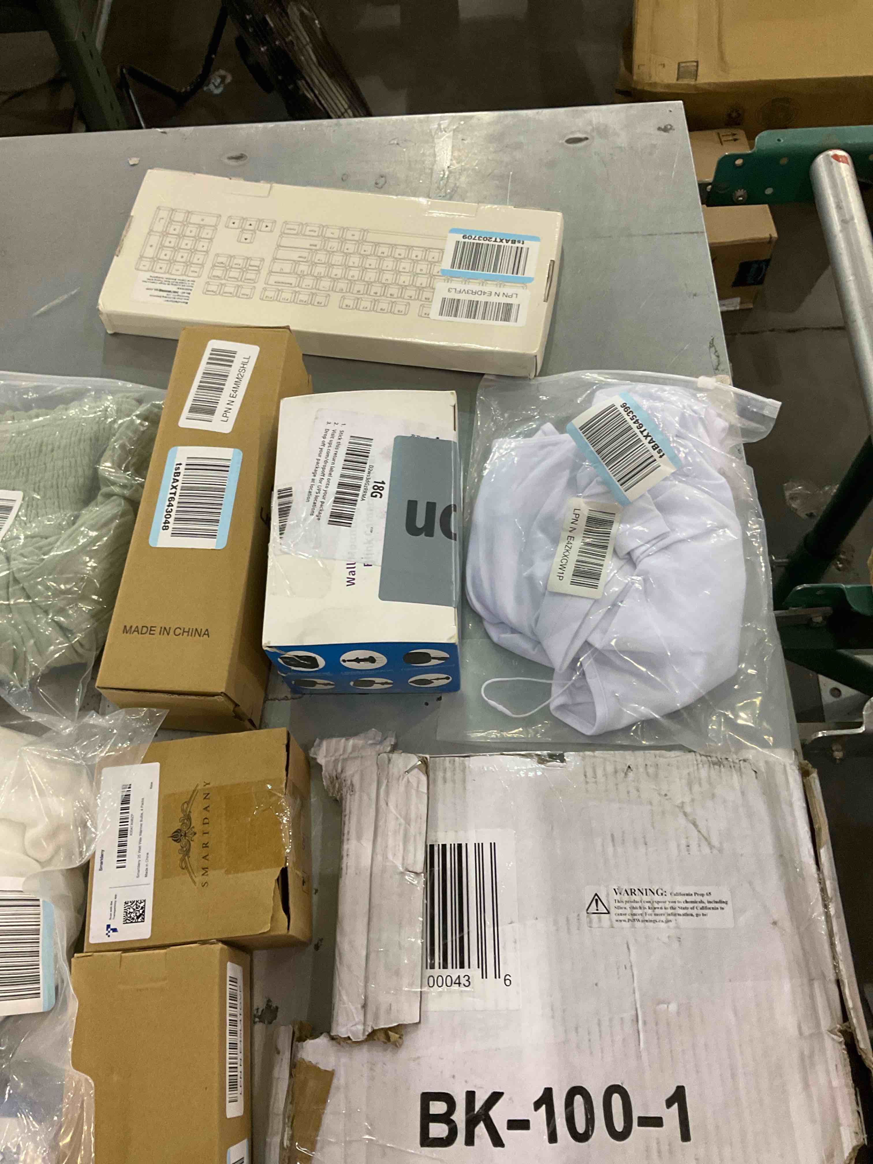 https://s3.amazonaws.com/lotting-images-prod/bidfta/TEA0283514_1728993660369.jpeg