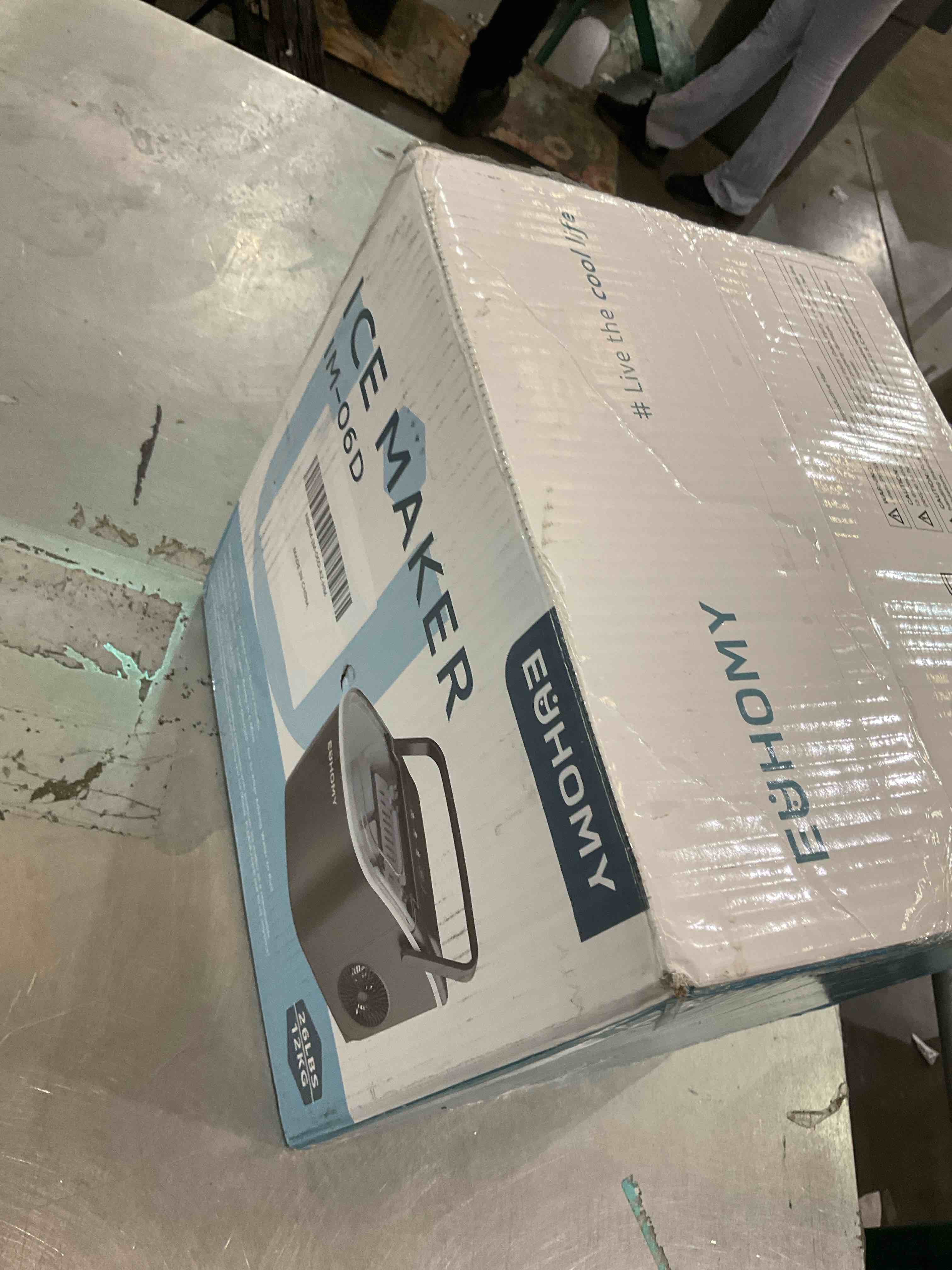 https://s3.amazonaws.com/lotting-images-prod/bidfta/TEA0283561_1728930828727.jpeg