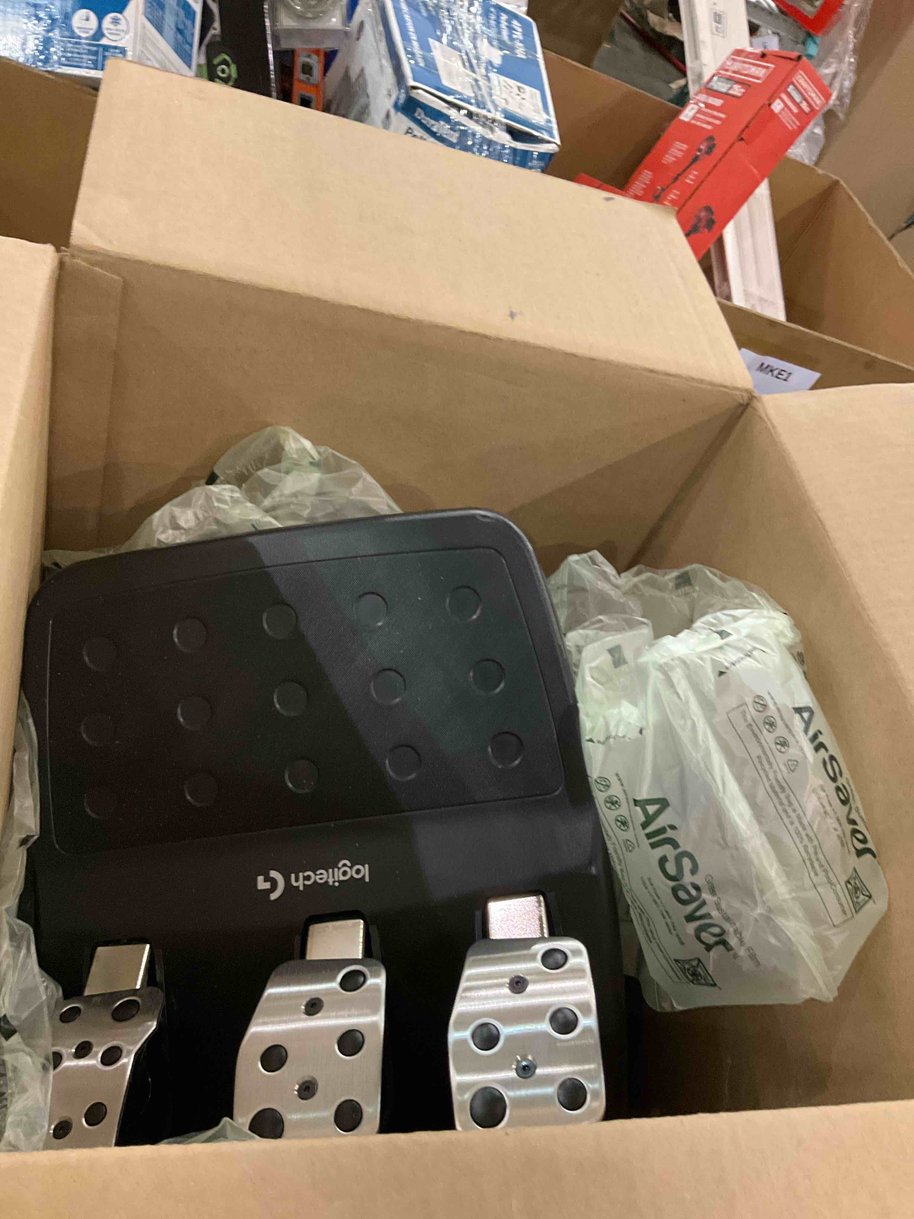https://s3.amazonaws.com/lotting-images-prod/bidfta/TEA0284027_1738082876783.jpeg