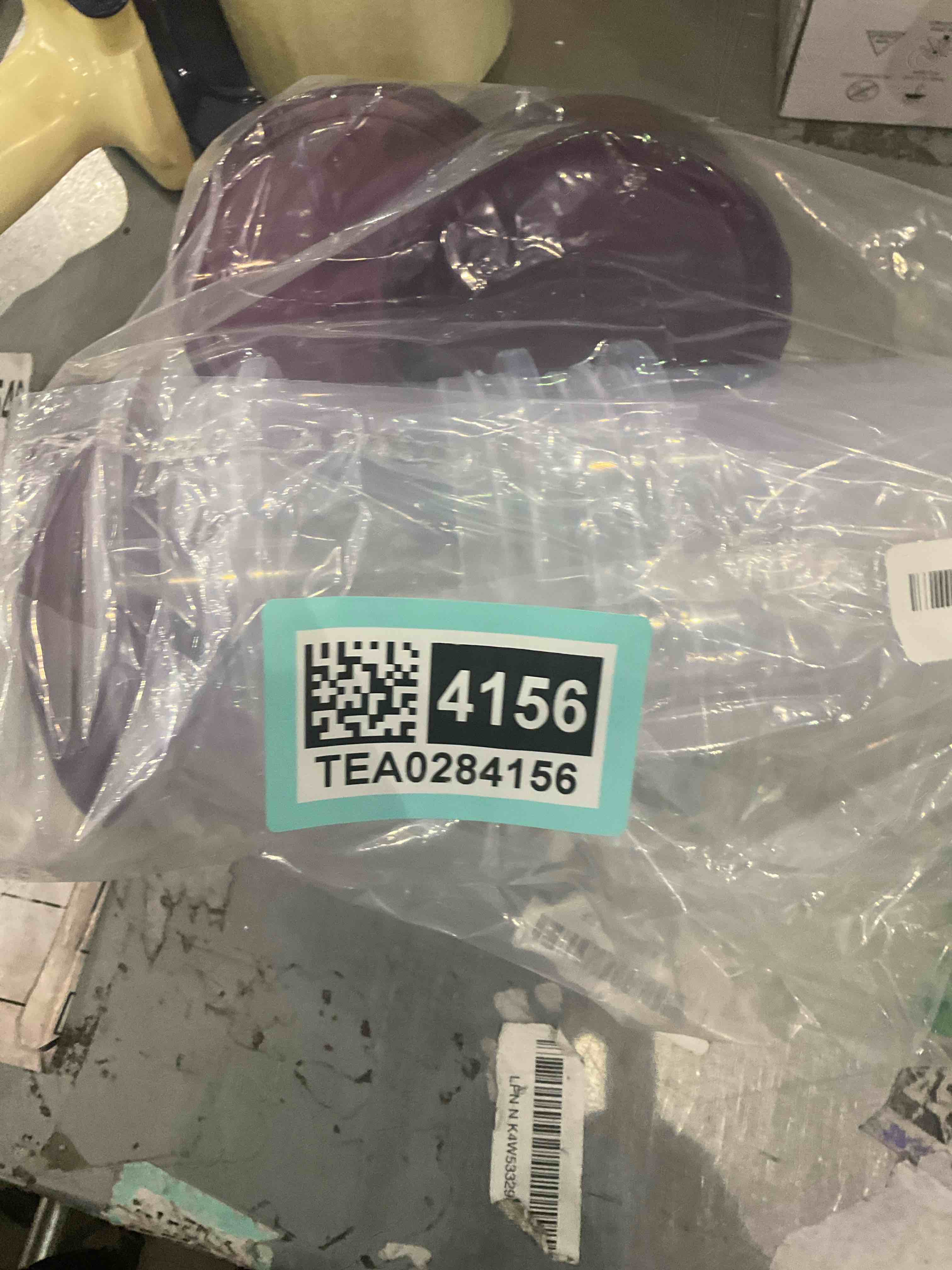 https://s3.amazonaws.com/lotting-images-prod/bidfta/TEA0284156_1738066877542.jpeg