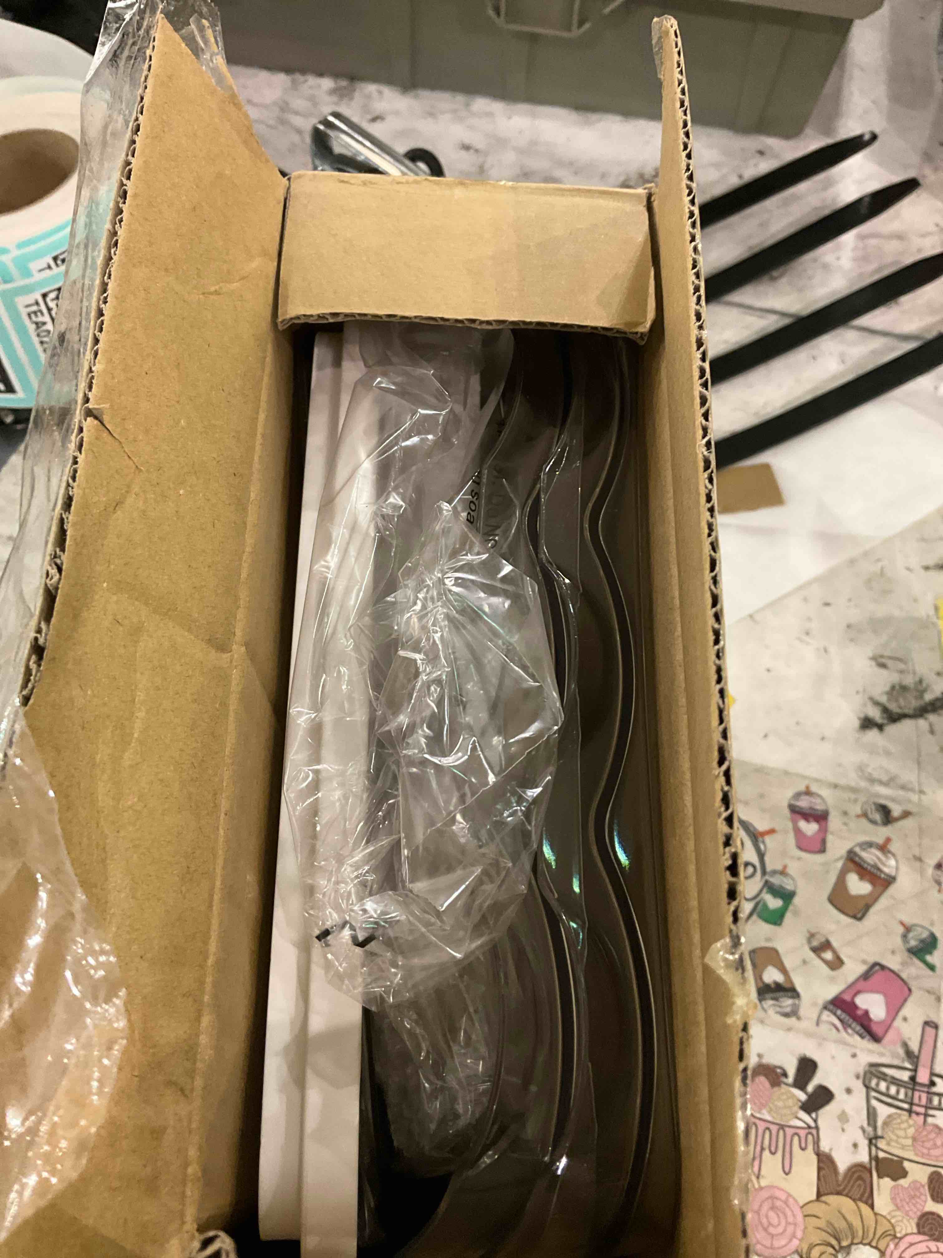 https://s3.amazonaws.com/lotting-images-prod/bidfta/TEA0285269_1737376929806.jpeg