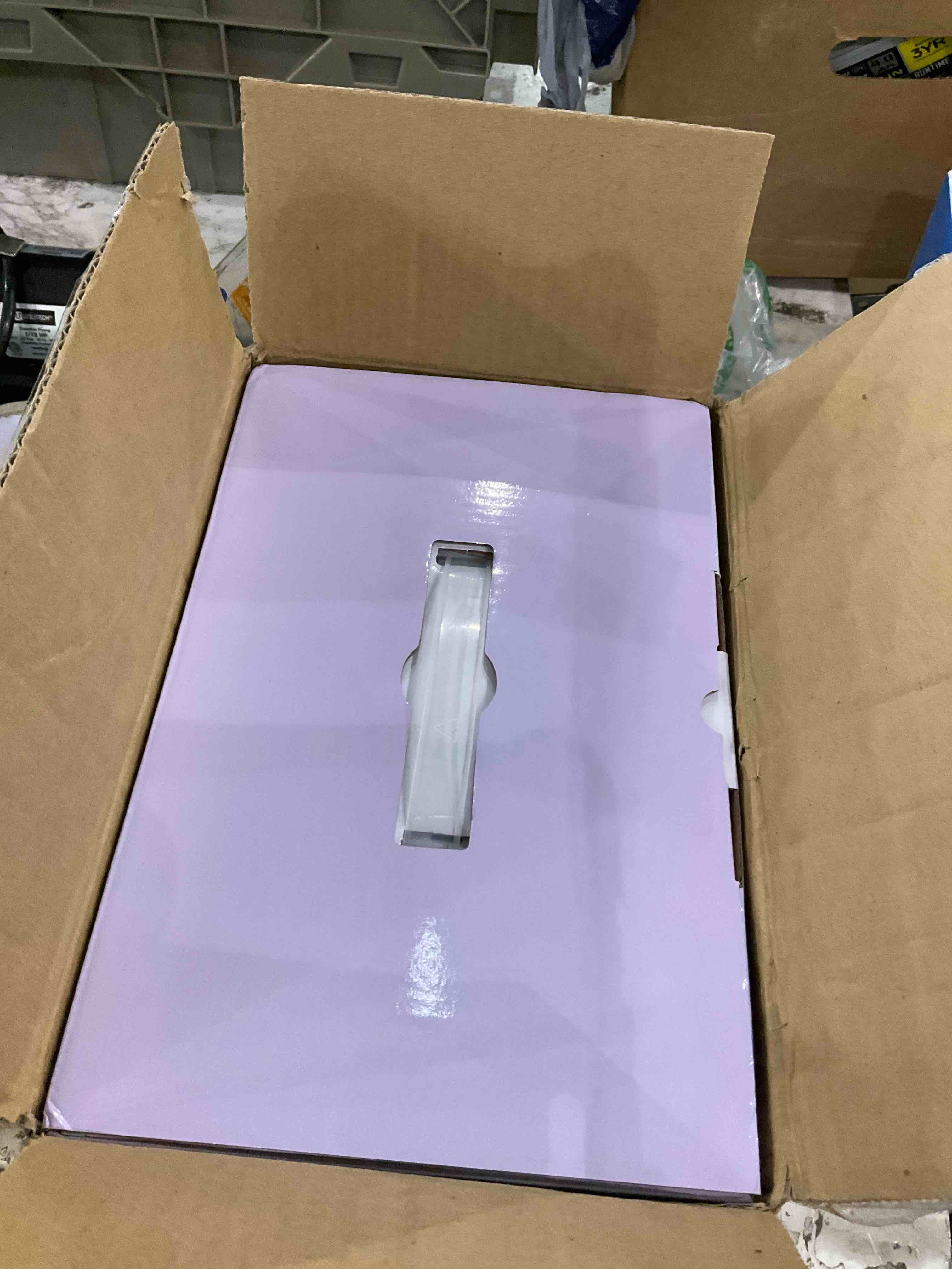 https://s3.amazonaws.com/lotting-images-prod/bidfta/TEA0285282_1737375737540.jpeg
