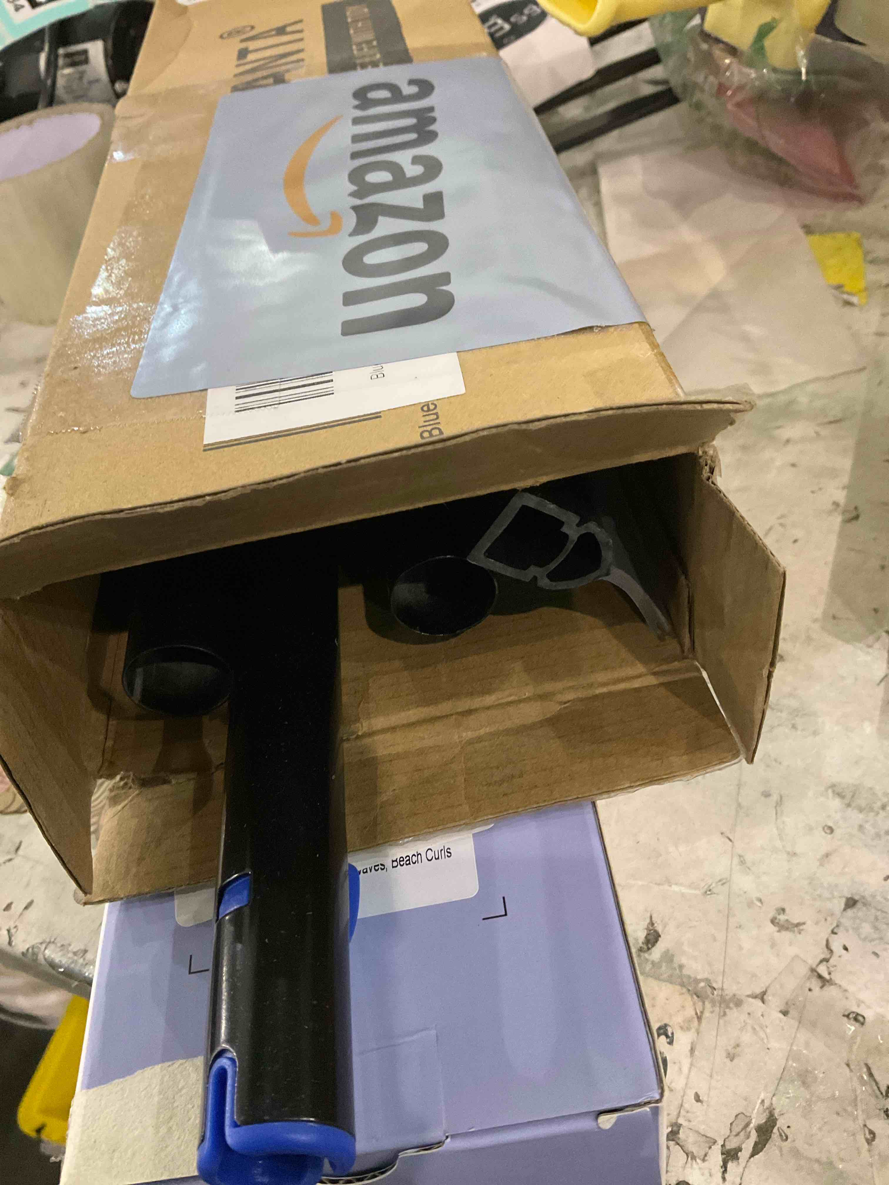 https://s3.amazonaws.com/lotting-images-prod/bidfta/TEA0285290_1737375056983.jpeg