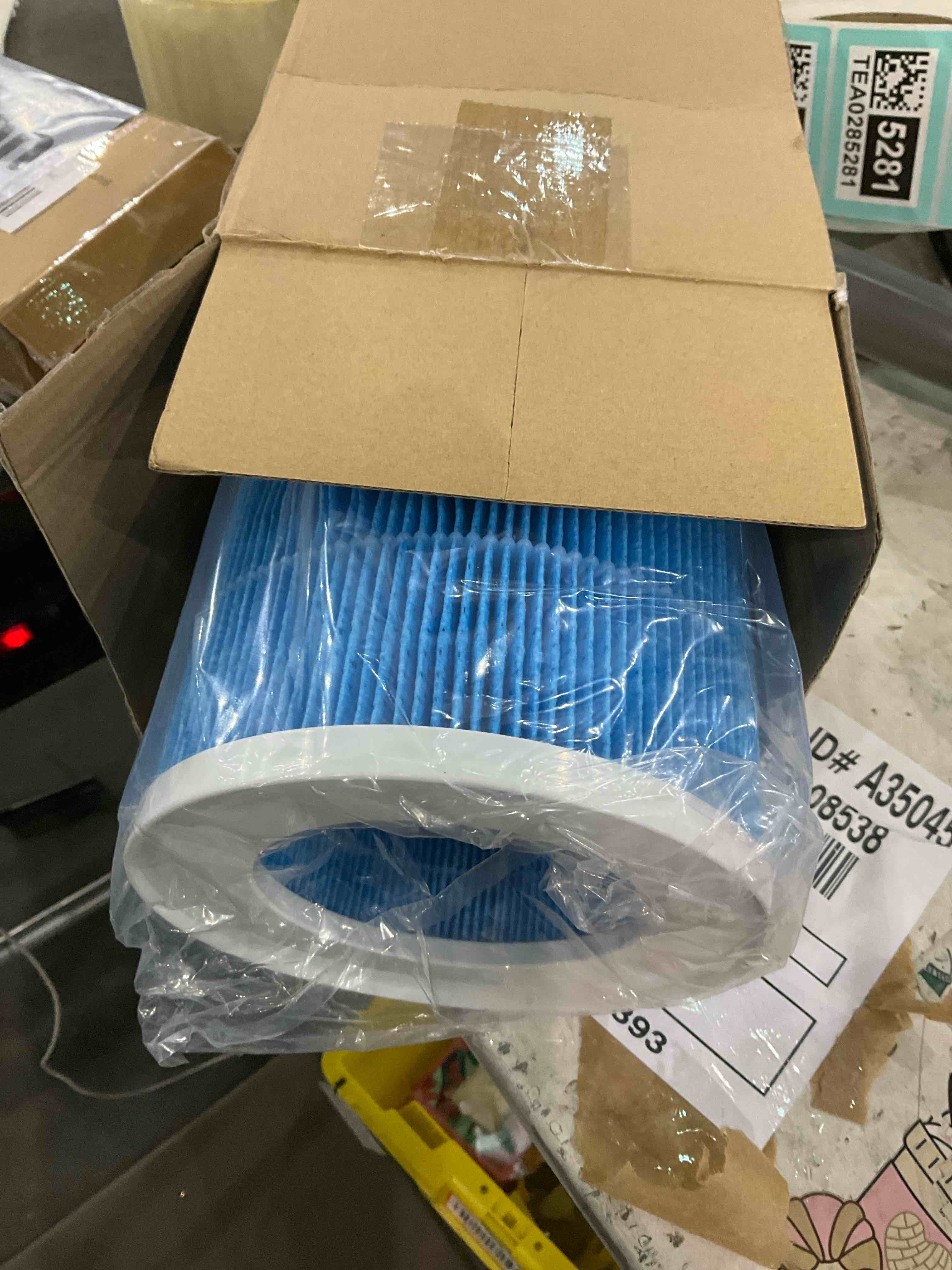 https://s3.amazonaws.com/lotting-images-prod/bidfta/TEA0285291_1737374950405.jpeg