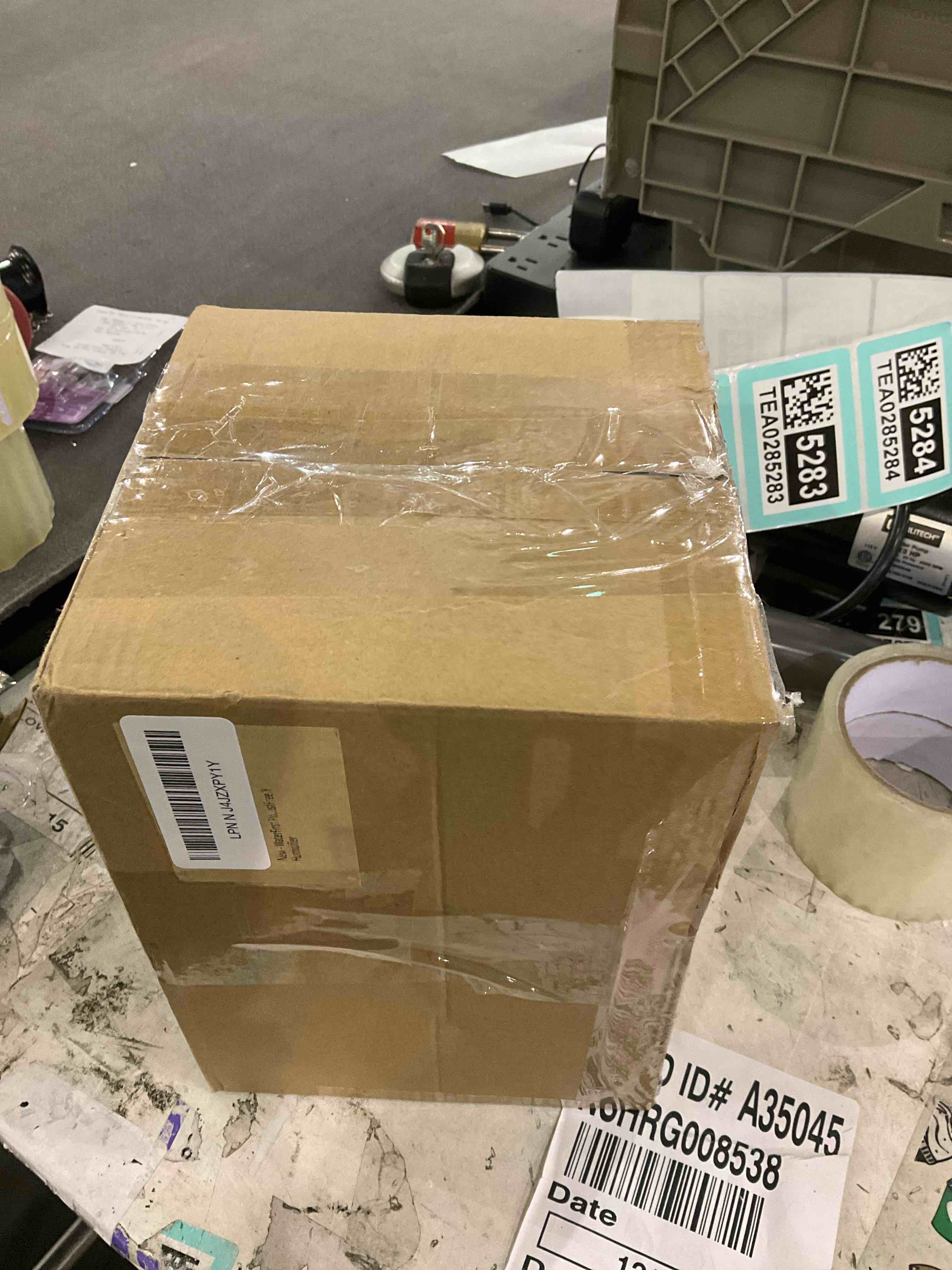 https://s3.amazonaws.com/lotting-images-prod/bidfta/TEA0285291_1737374969024.jpeg