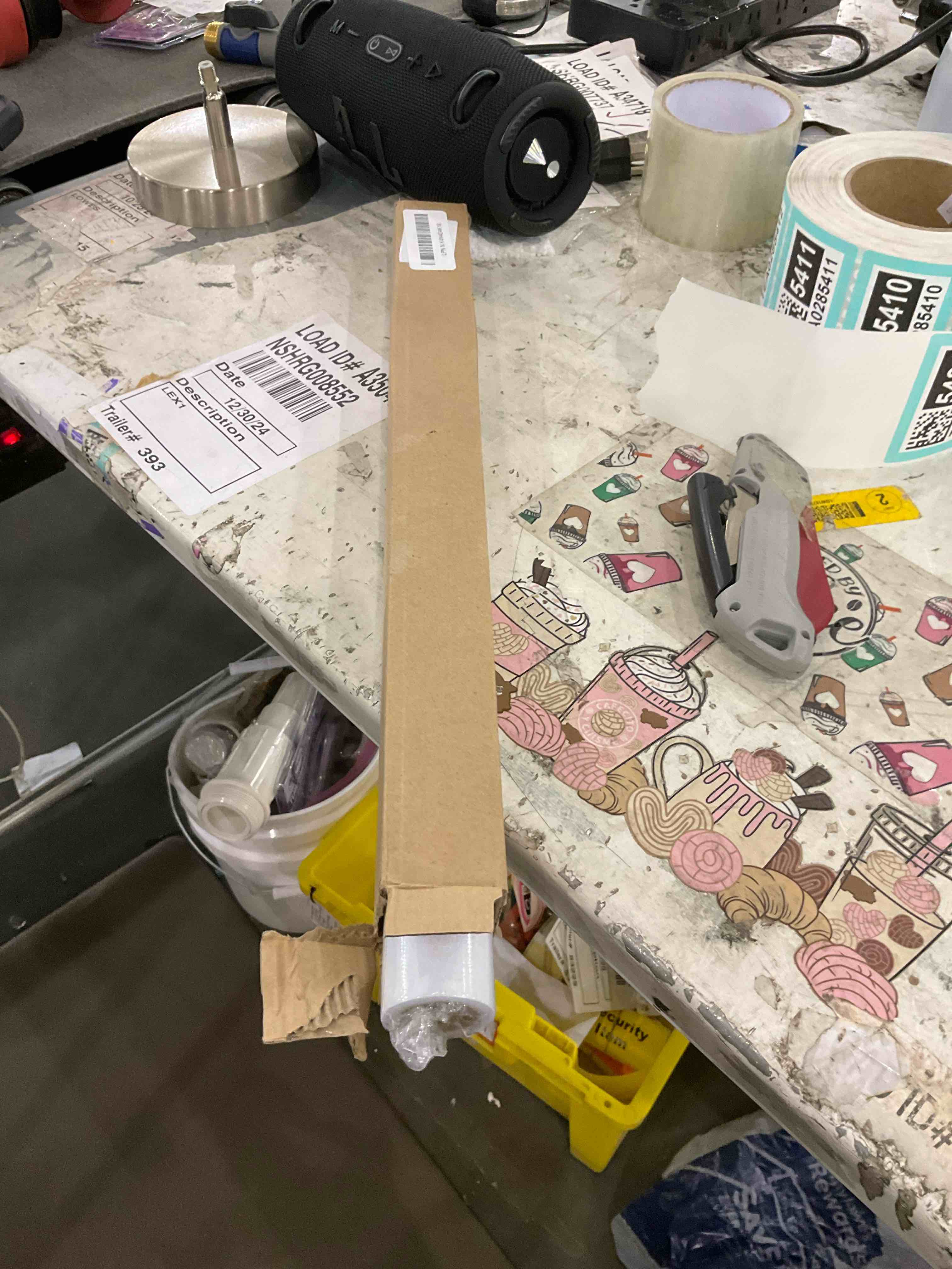 https://s3.amazonaws.com/lotting-images-prod/bidfta/TEA0285420_1737041966572.jpeg