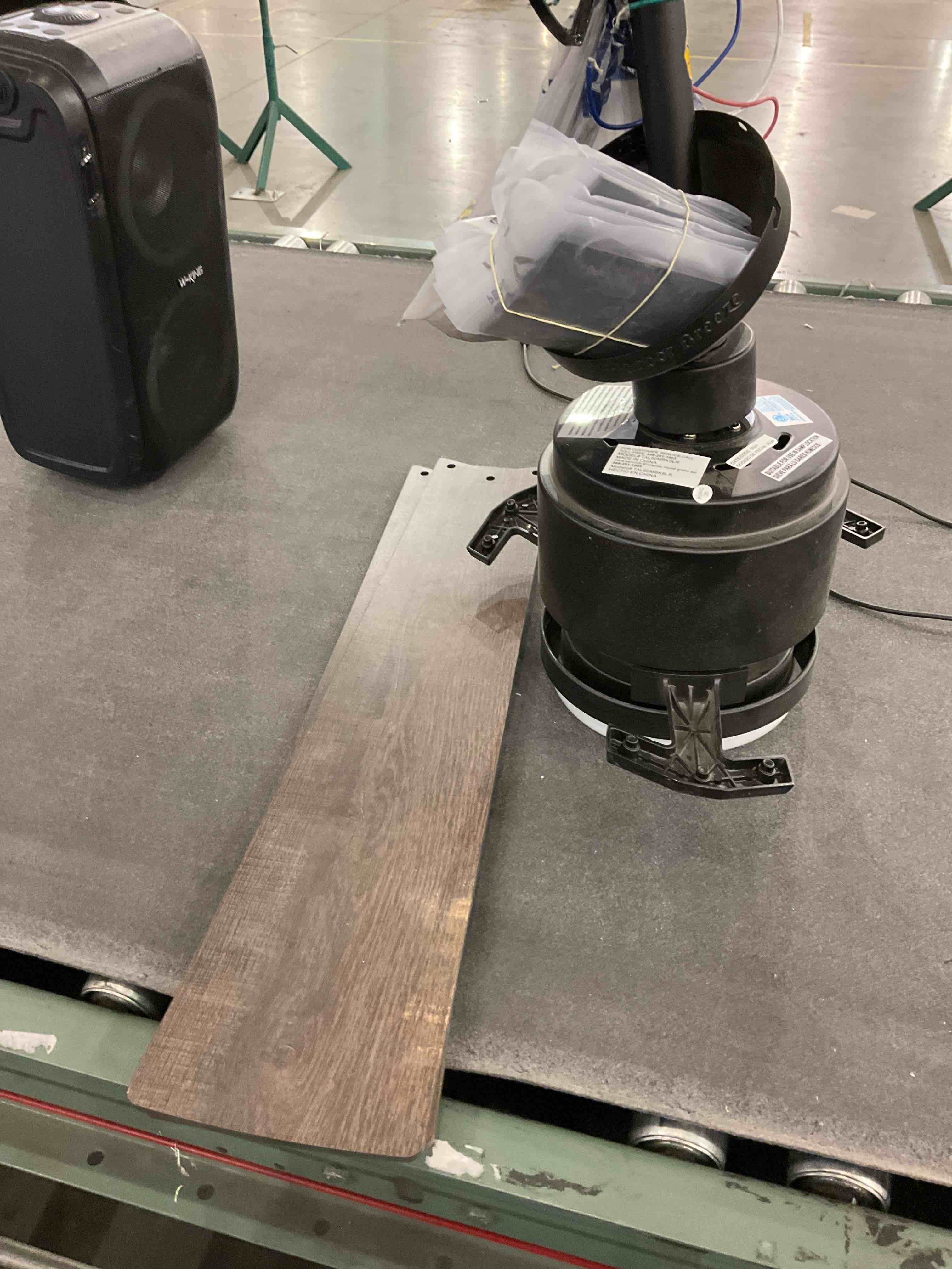 12 in black downrod scieling fan