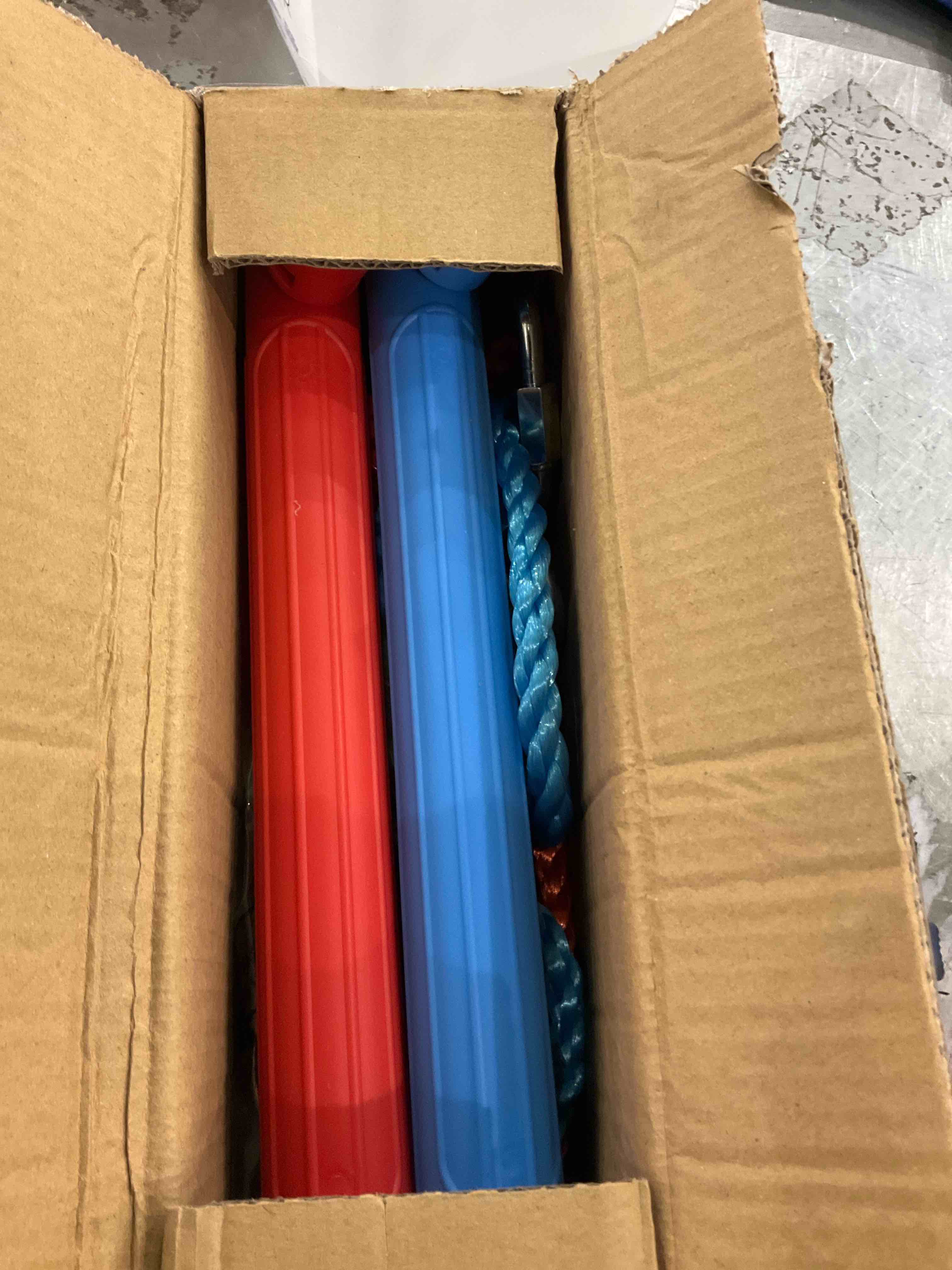 https://s3.amazonaws.com/lotting-images-prod/bidfta/TEA0287056_1736278661021.jpeg