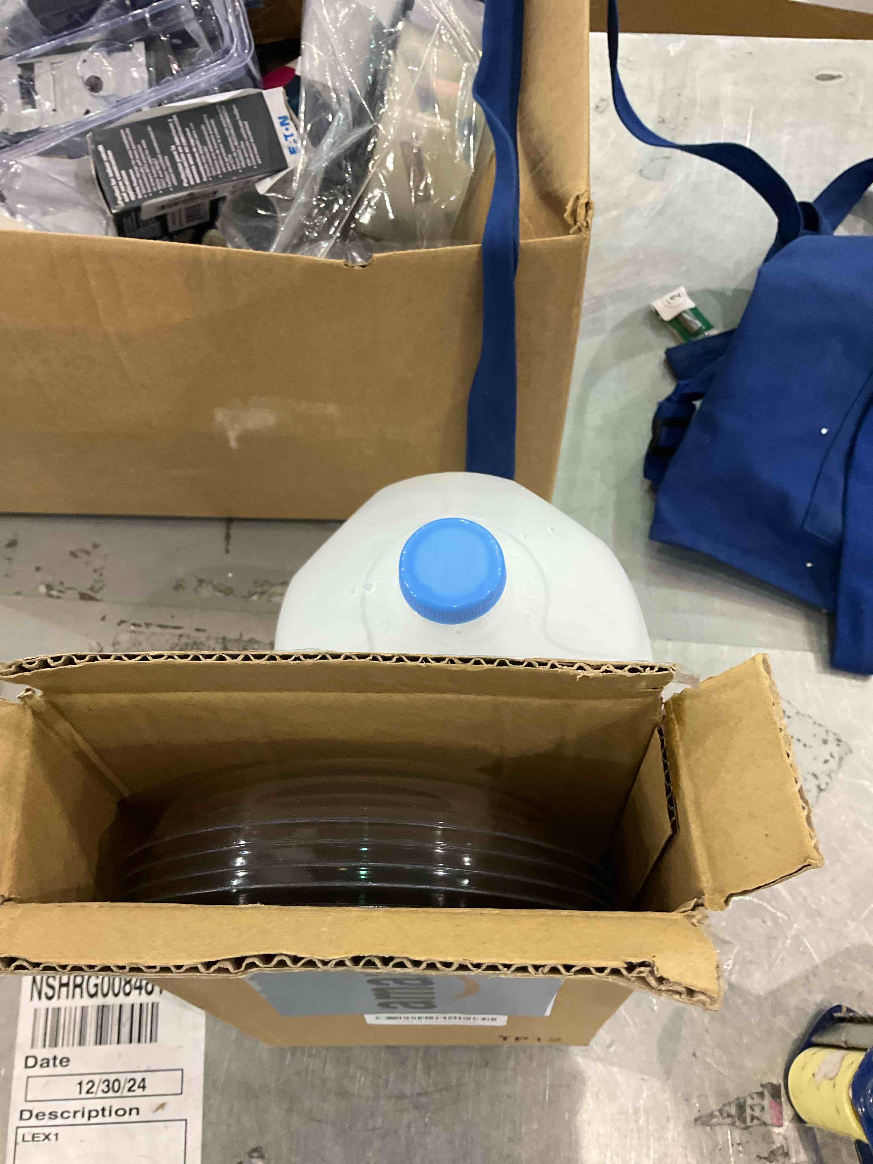 https://s3.amazonaws.com/lotting-images-prod/bidfta/TEA0287064_1736277825322.jpeg