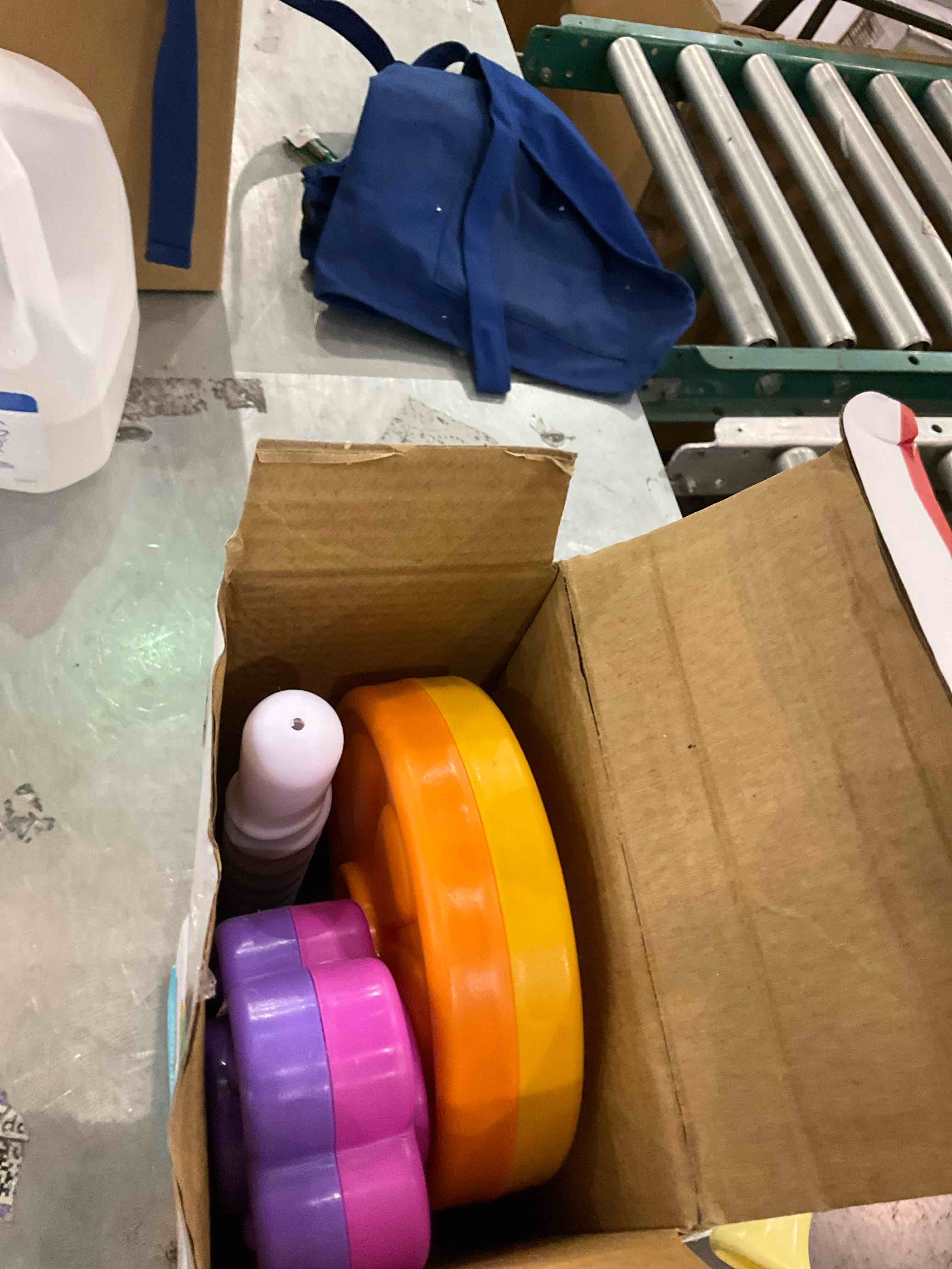 https://s3.amazonaws.com/lotting-images-prod/bidfta/TEA0287080_1736274750589.jpeg