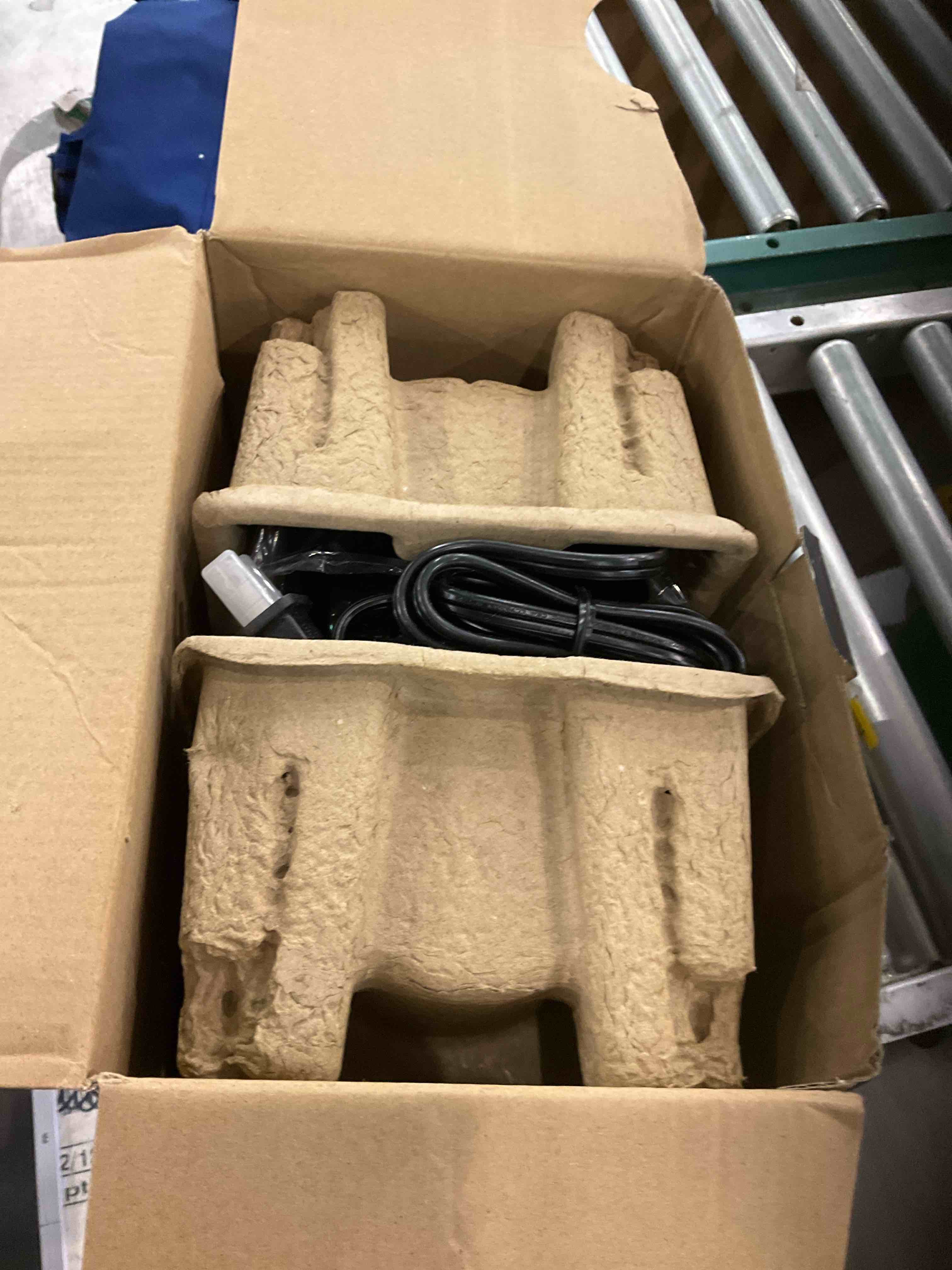 https://s3.amazonaws.com/lotting-images-prod/bidfta/TEA0287098_1736272455441.jpeg