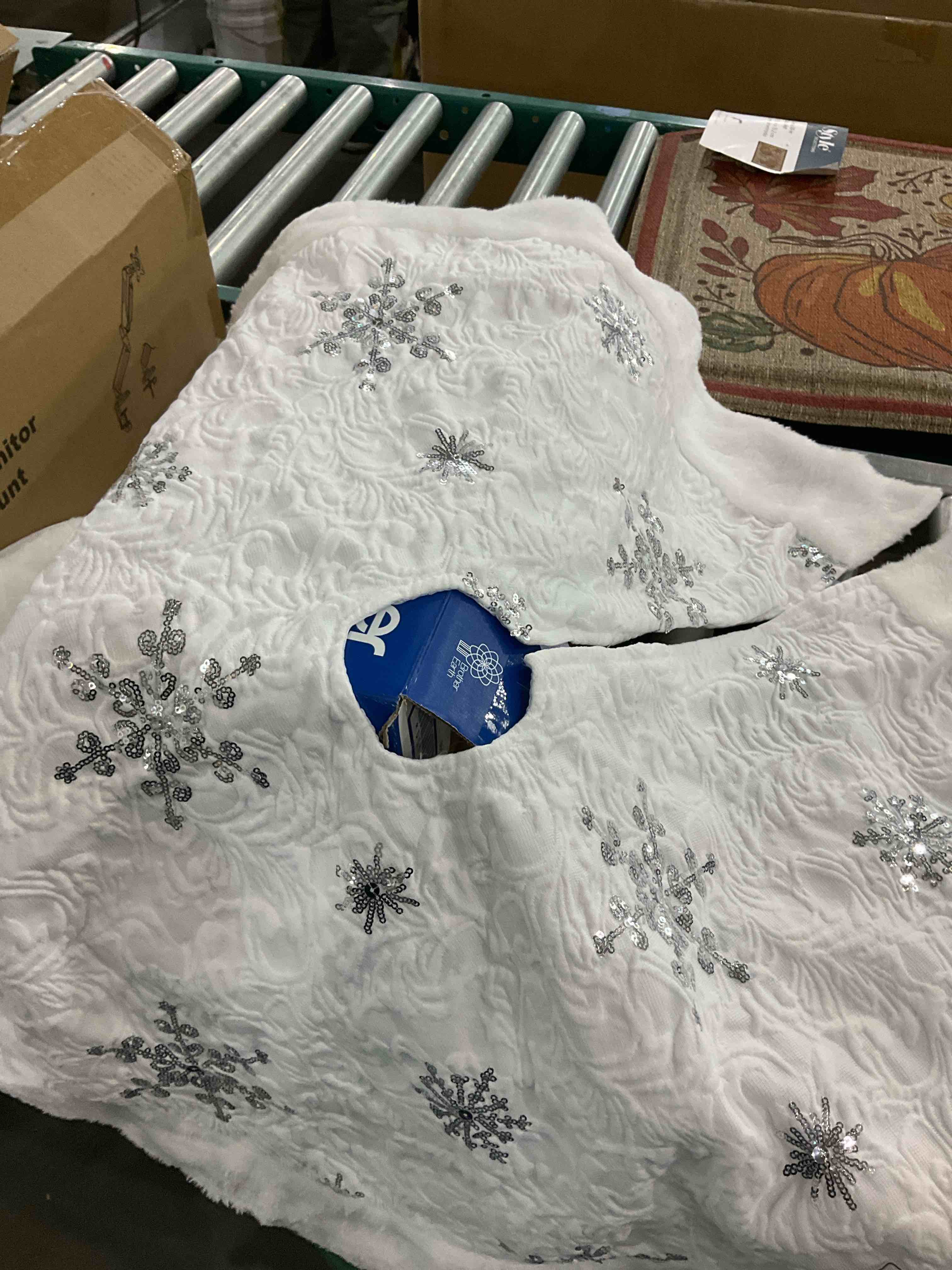 Christmas tree bottom rug