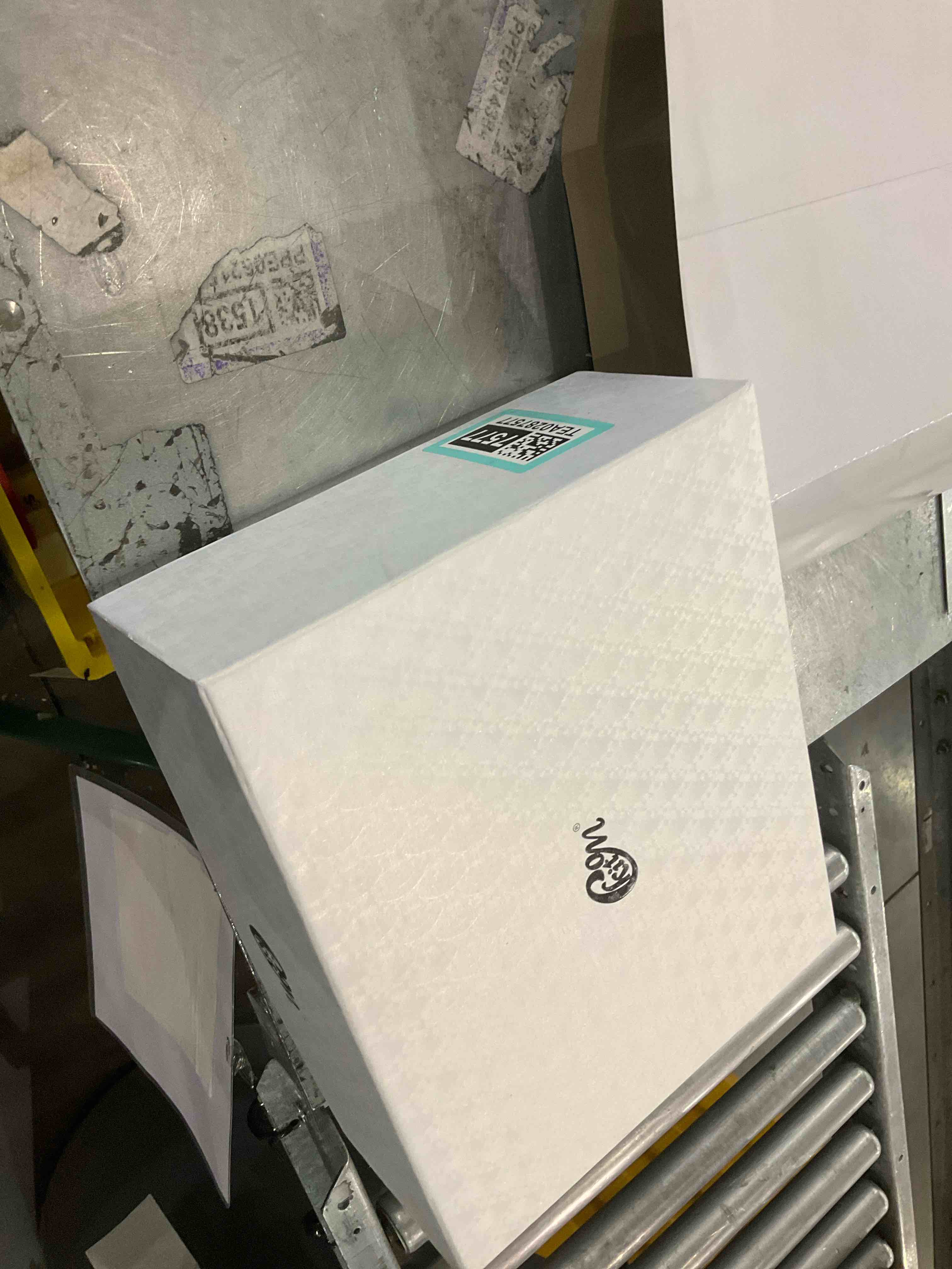 crystal glass table decor