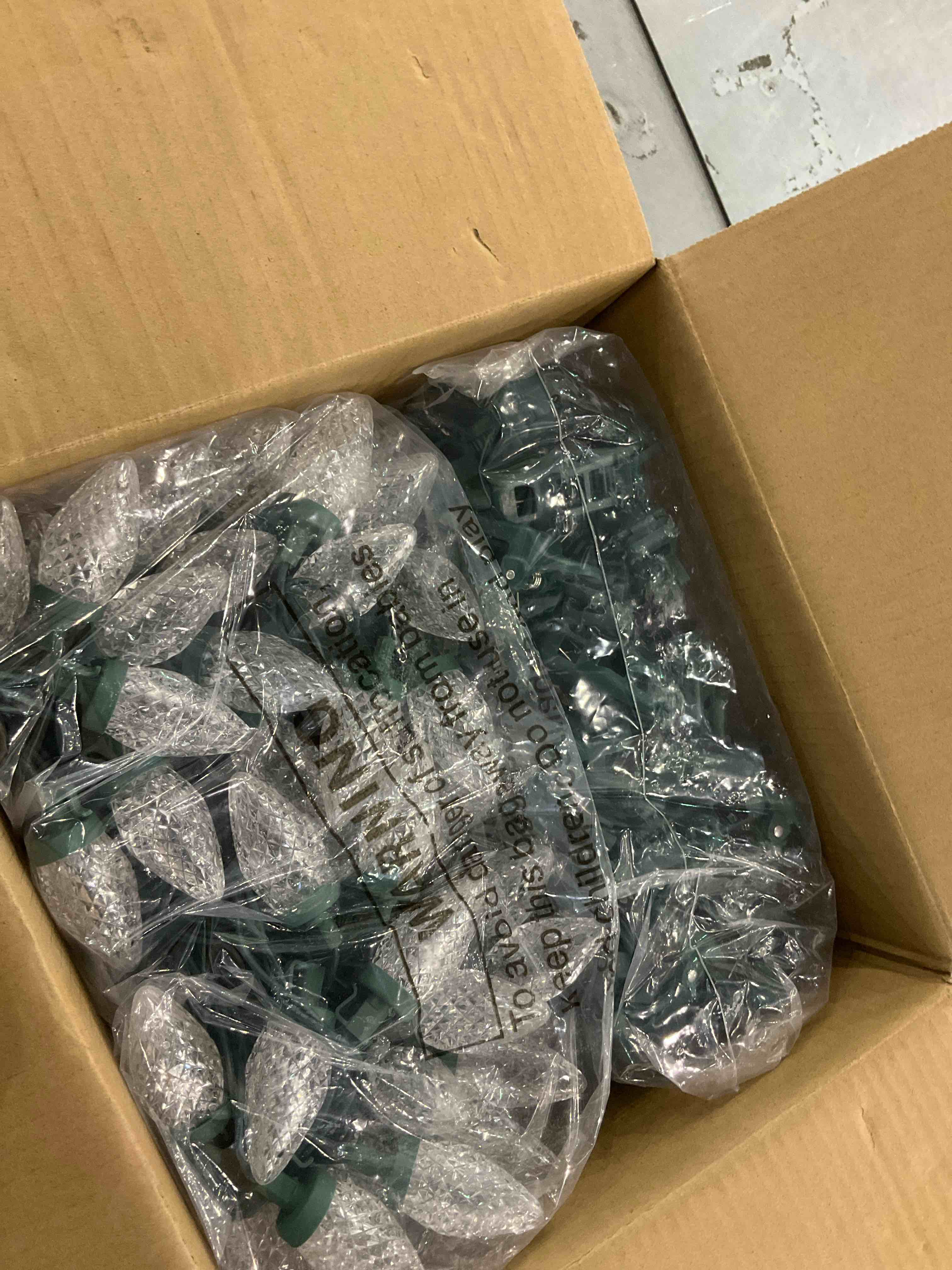 https://s3.amazonaws.com/lotting-images-prod/bidfta/TEA0287654_1735912105413.jpeg