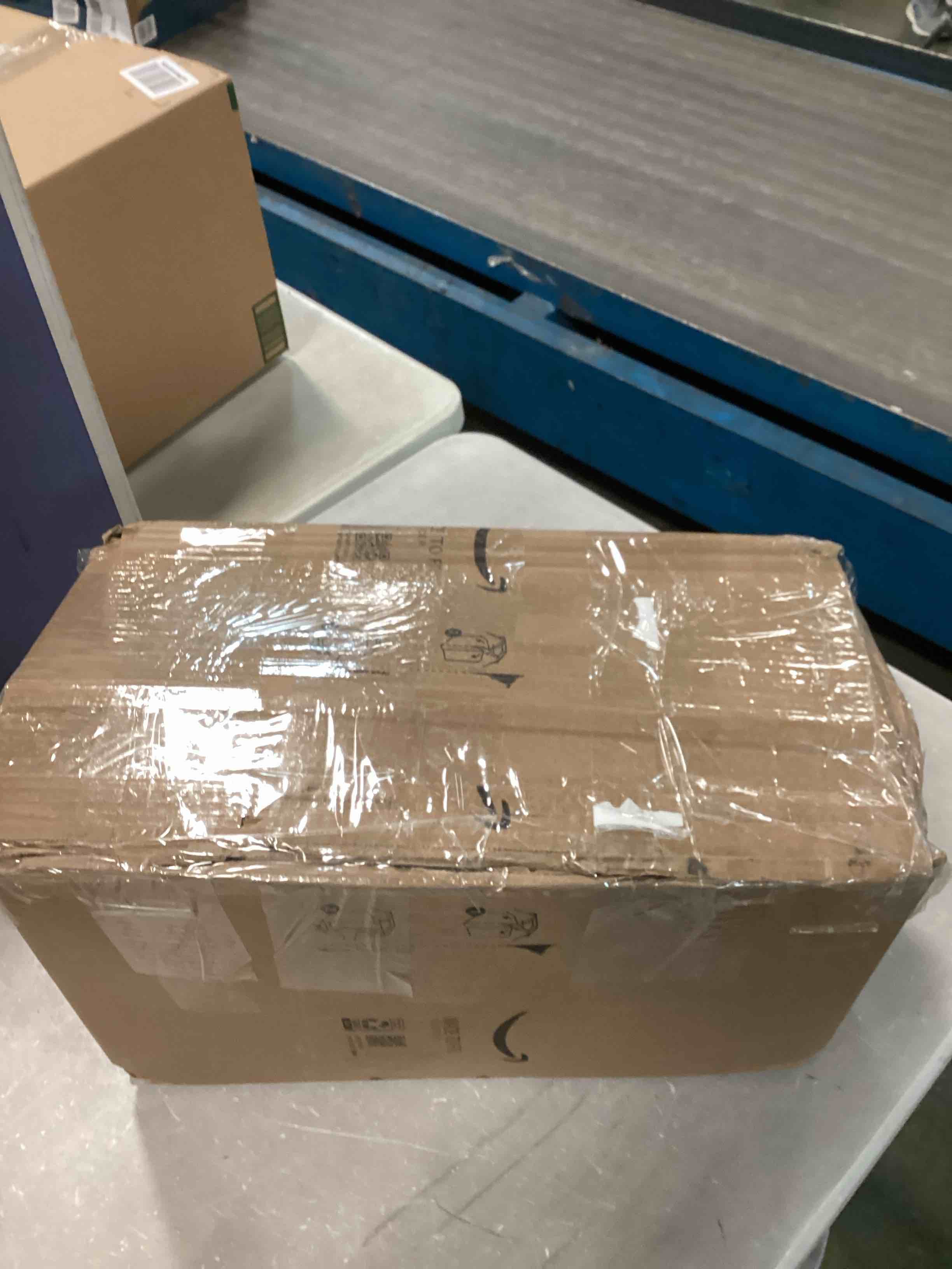 https://s3.amazonaws.com/lotting-images-prod/bidfta/TEA0288009_1728525009602.jpeg