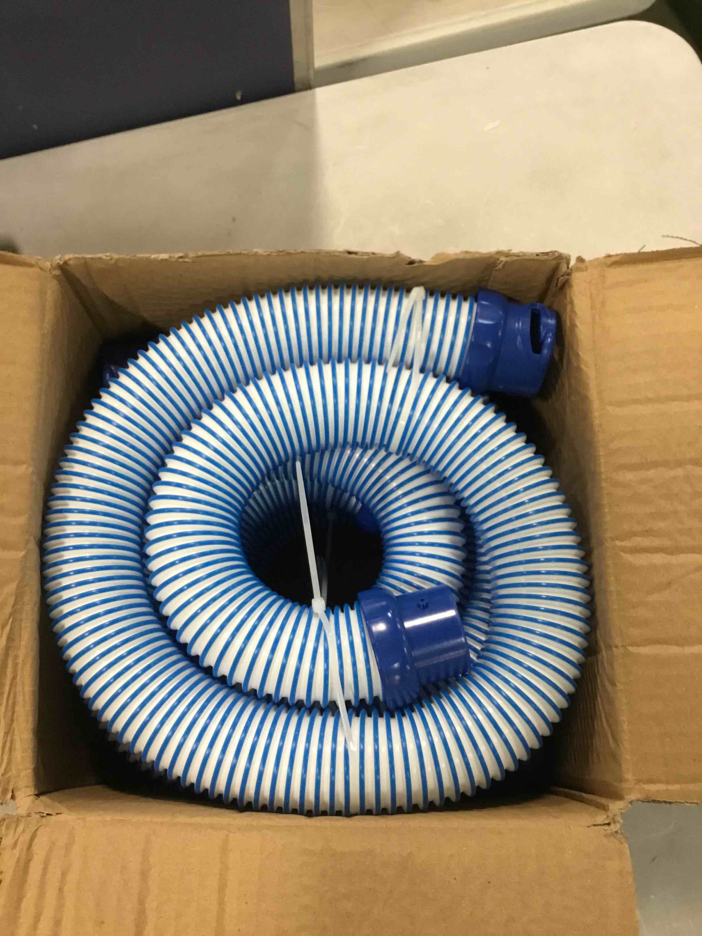 https://s3.amazonaws.com/lotting-images-prod/bidfta/TEA0288572_1727998527997.jpeg