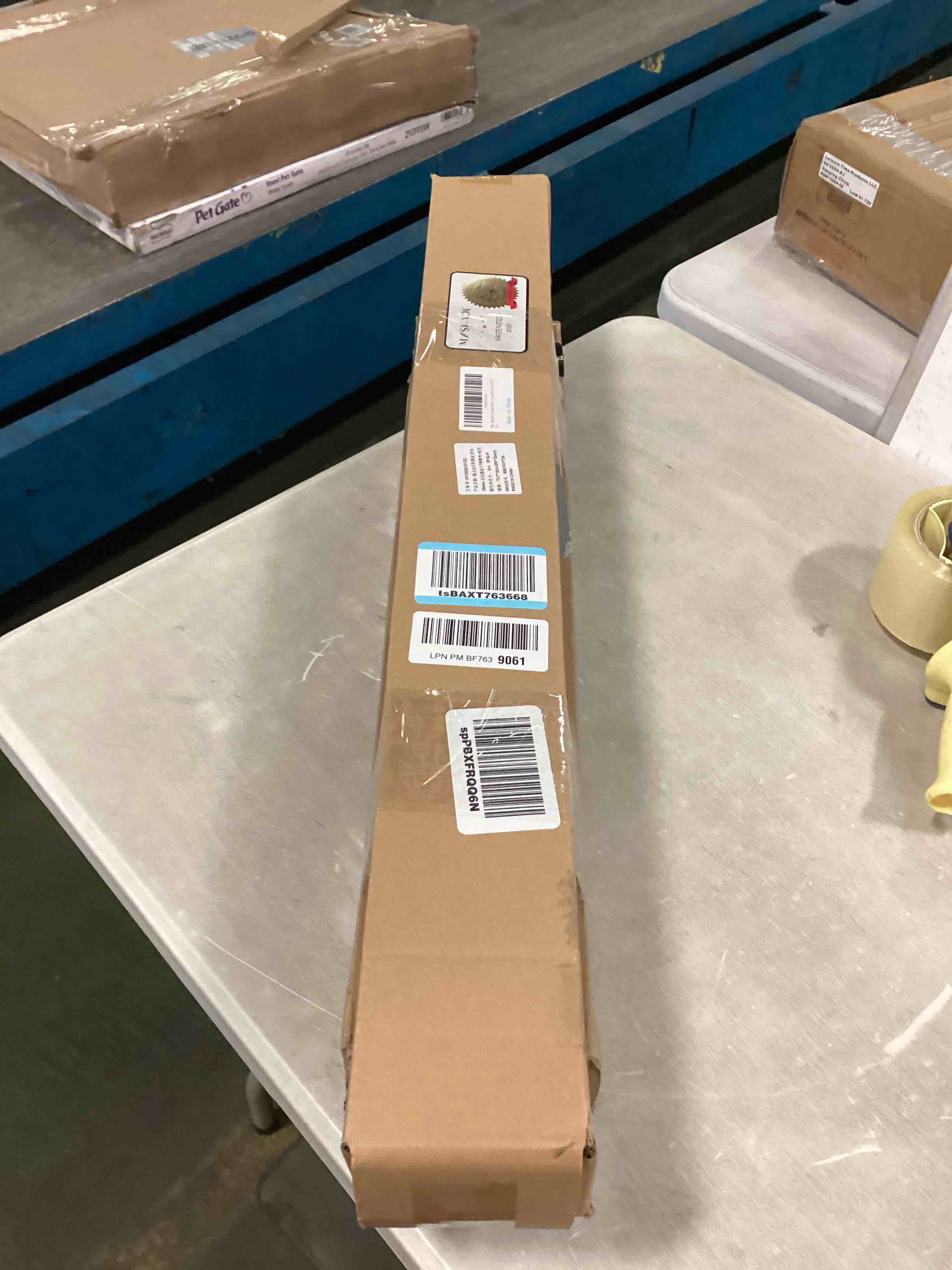 https://s3.amazonaws.com/lotting-images-prod/bidfta/TEA0289274_1727484854578.jpeg
